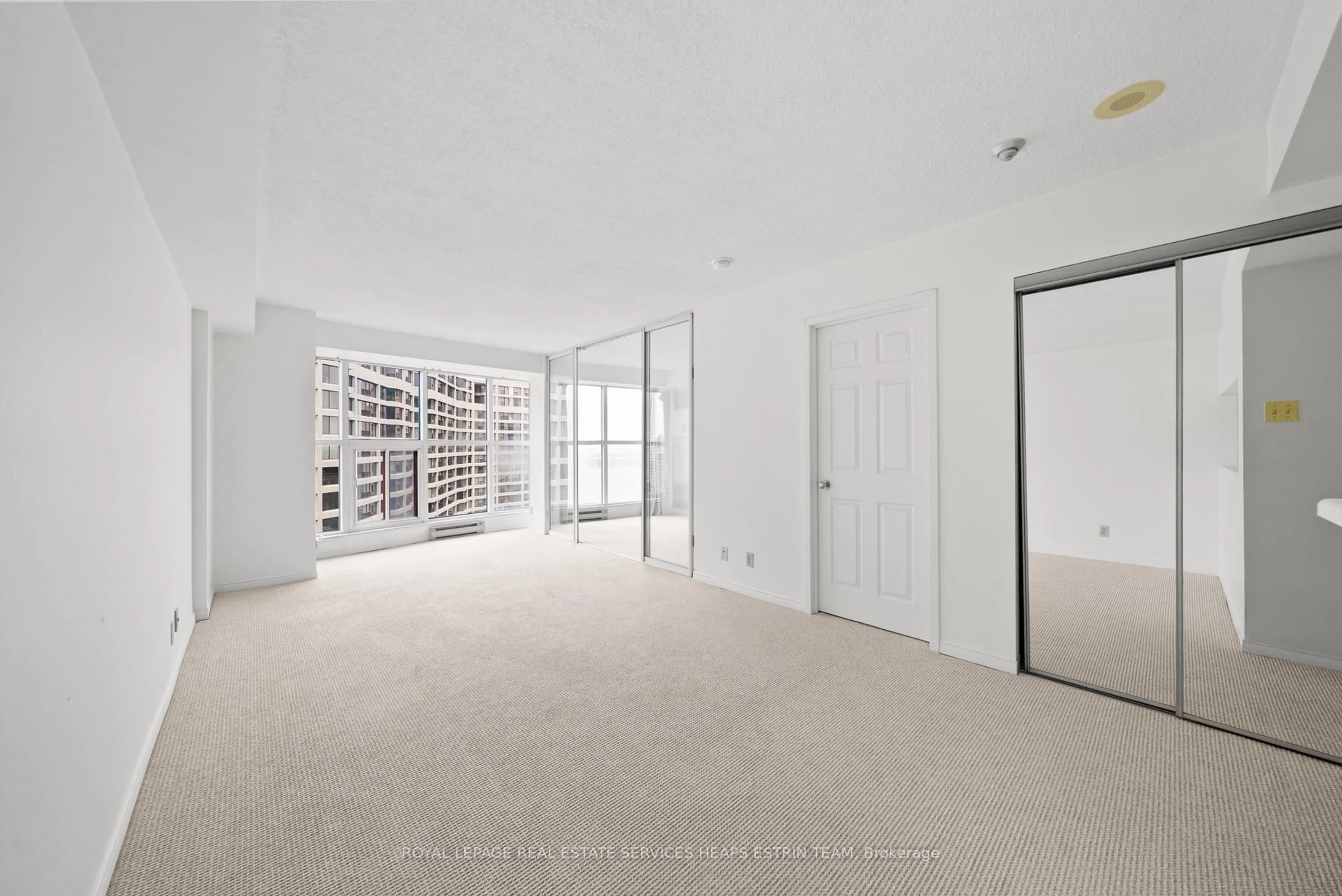 A pic of a room for 77 Harbour Sq #3504, Toronto Ontario M5J 2S2
