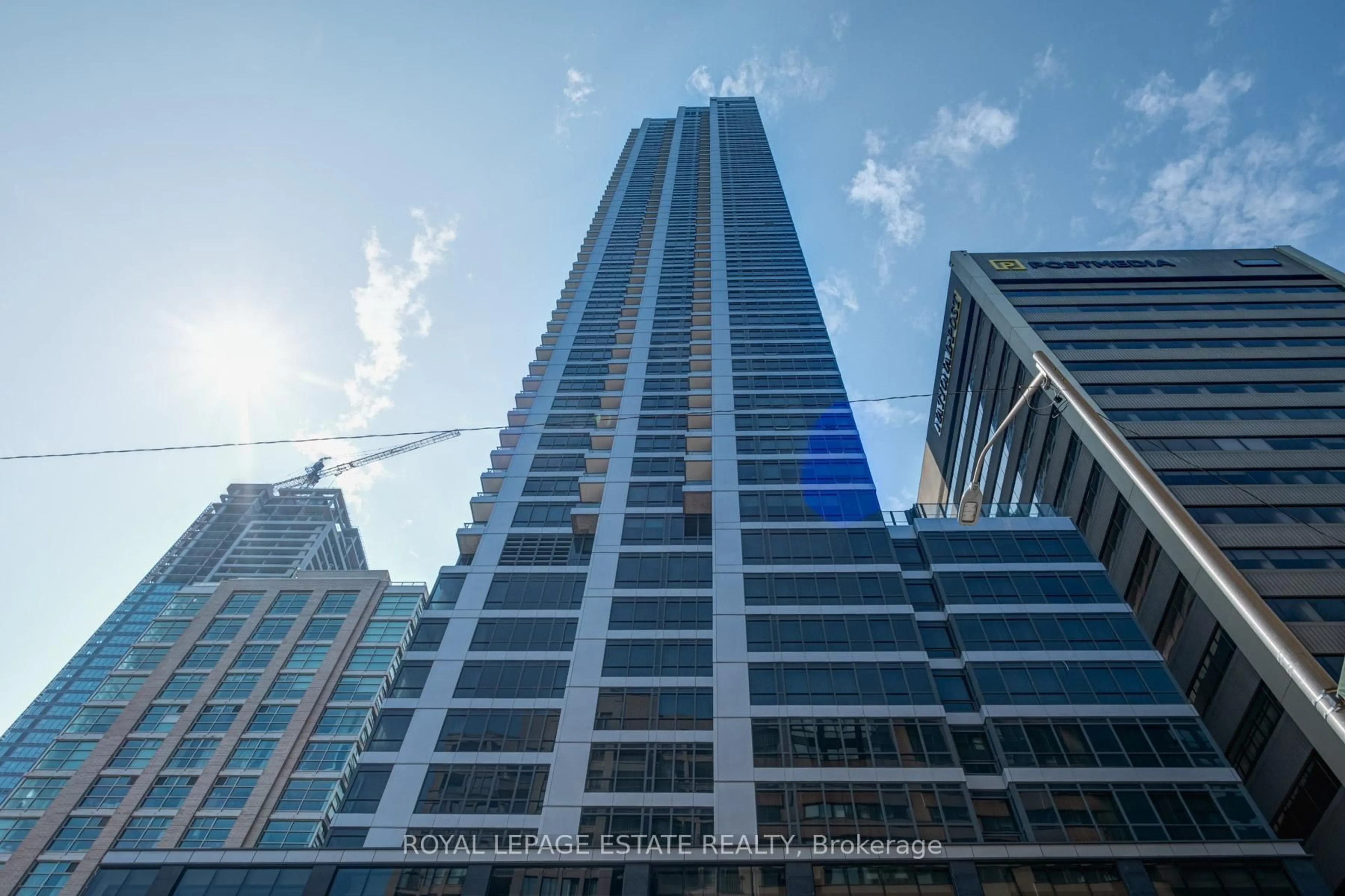 A pic from outside/outdoor area/front of a property/back of a property/a pic from drone, city buildings view from balcony for 395 Bloor St #2805, Toronto Ontario M4W 0B4