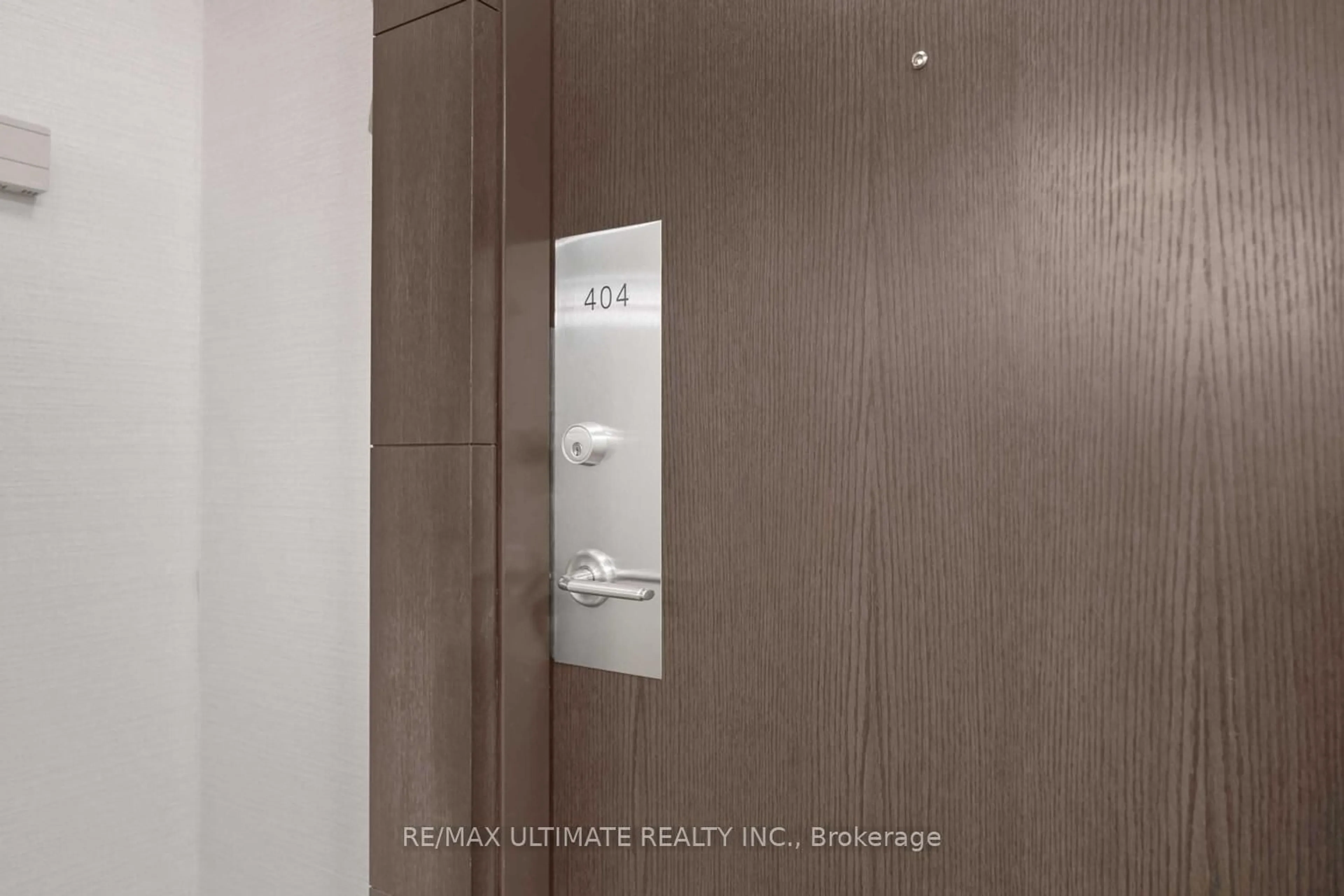 Indoor entryway for 28 Linden St #404, Toronto Ontario M4Y 0A4