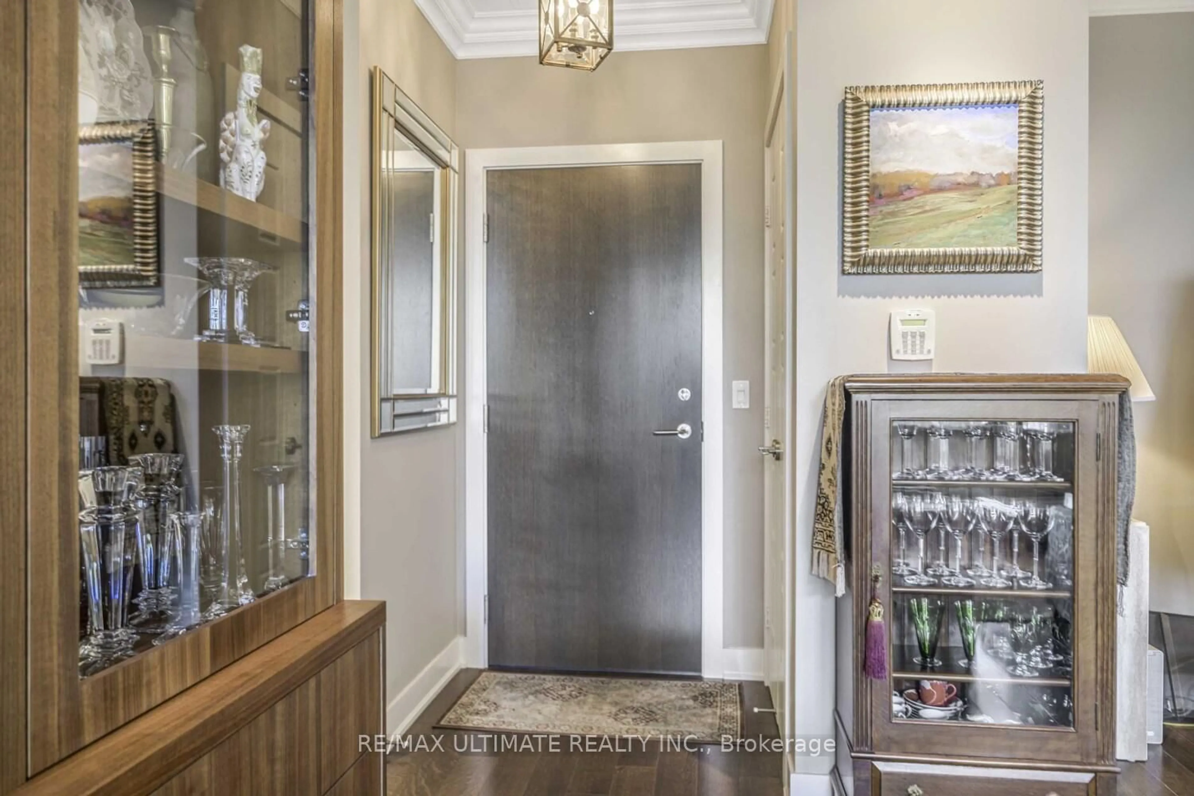 Indoor entryway for 28 Linden St #404, Toronto Ontario M4Y 0A4
