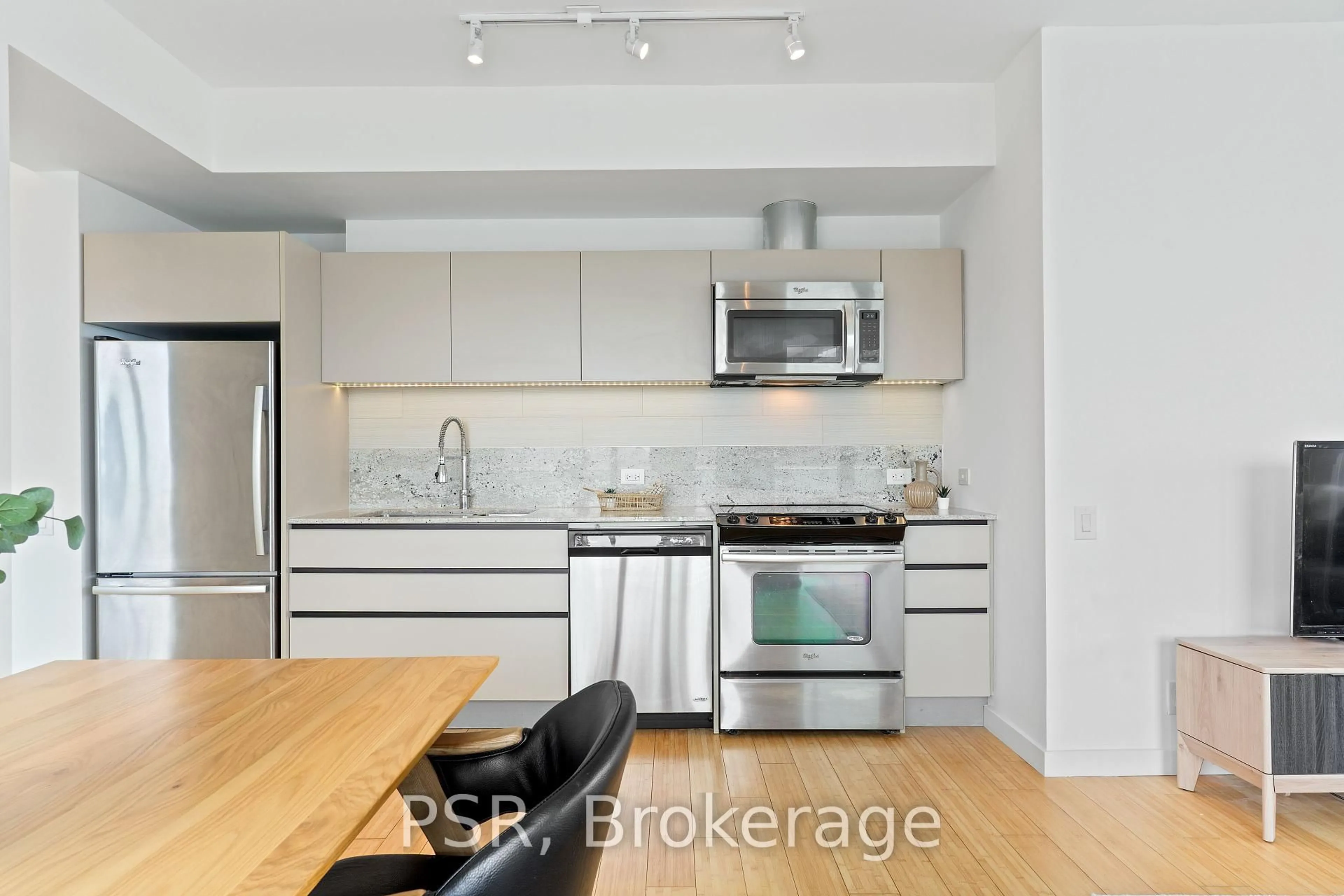 Unknown for 390 Cherry St #2708, Toronto Ontario M5A 0E2