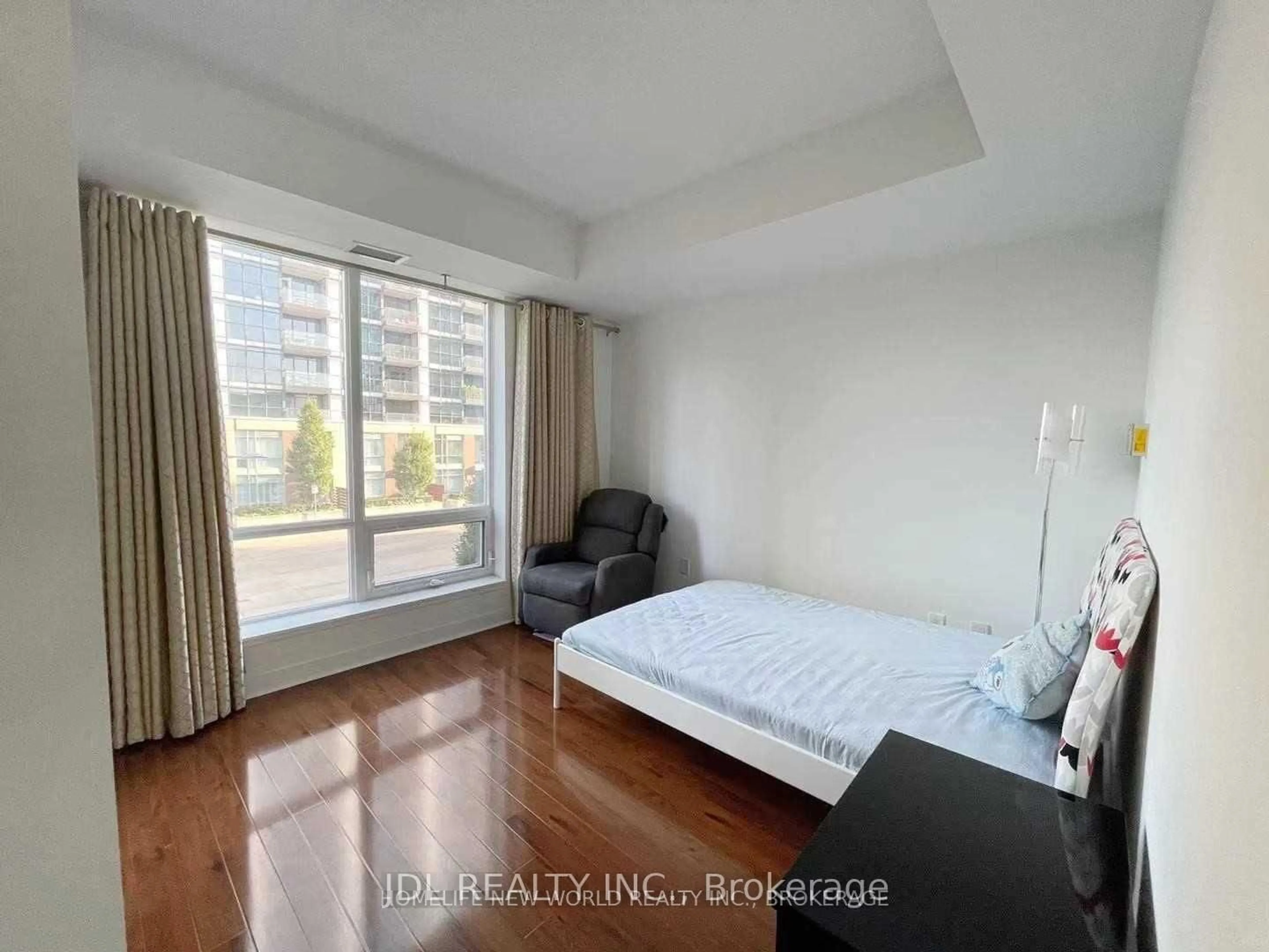 A pic of a room for 25 Singer Crt #TH10, Toronto Ontario M2K 0B5