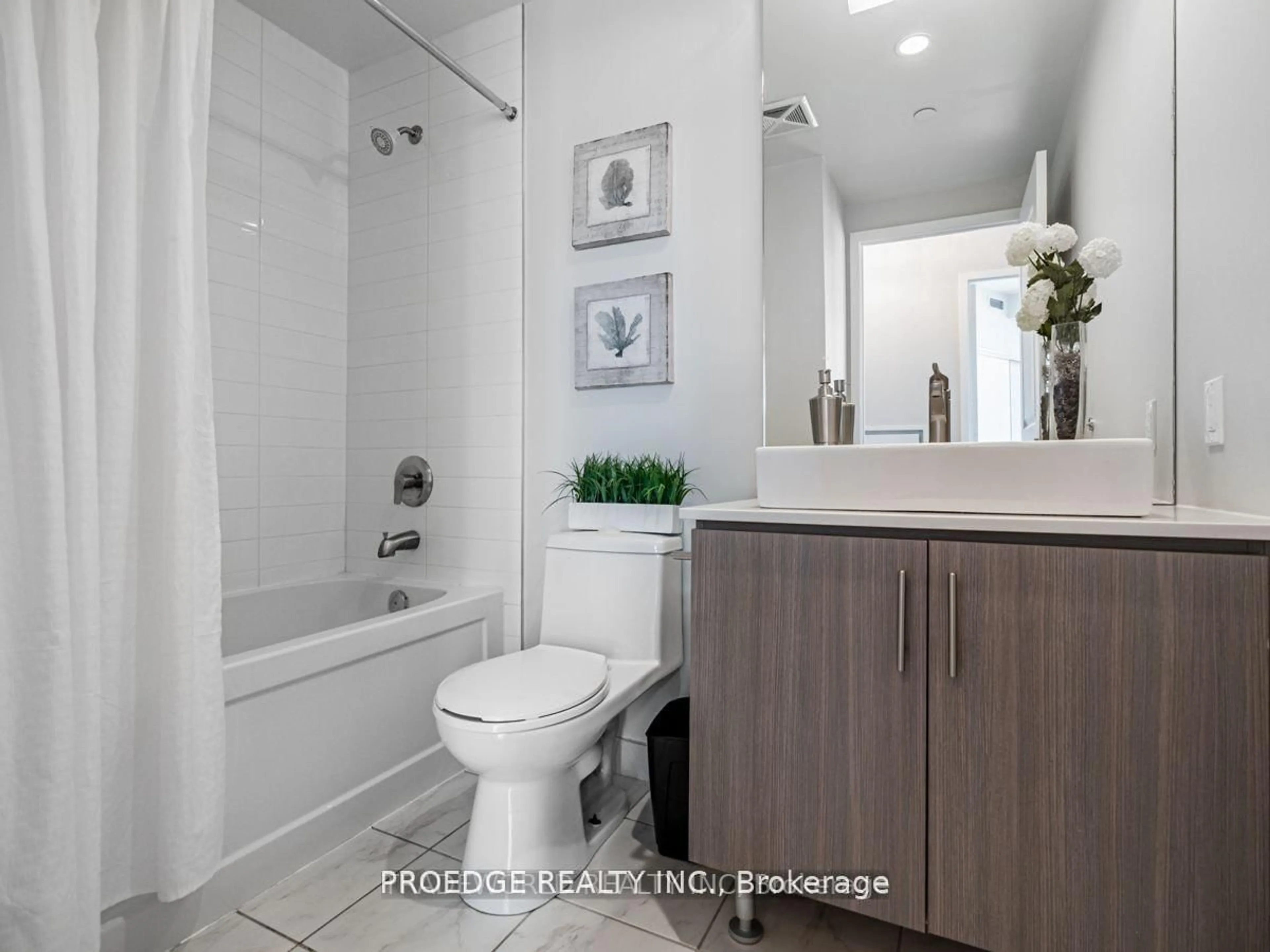 Standard bathroom, ceramic/tile floor for 1 The Esplanade St #1504, Toronto Ontario M5E 0A8