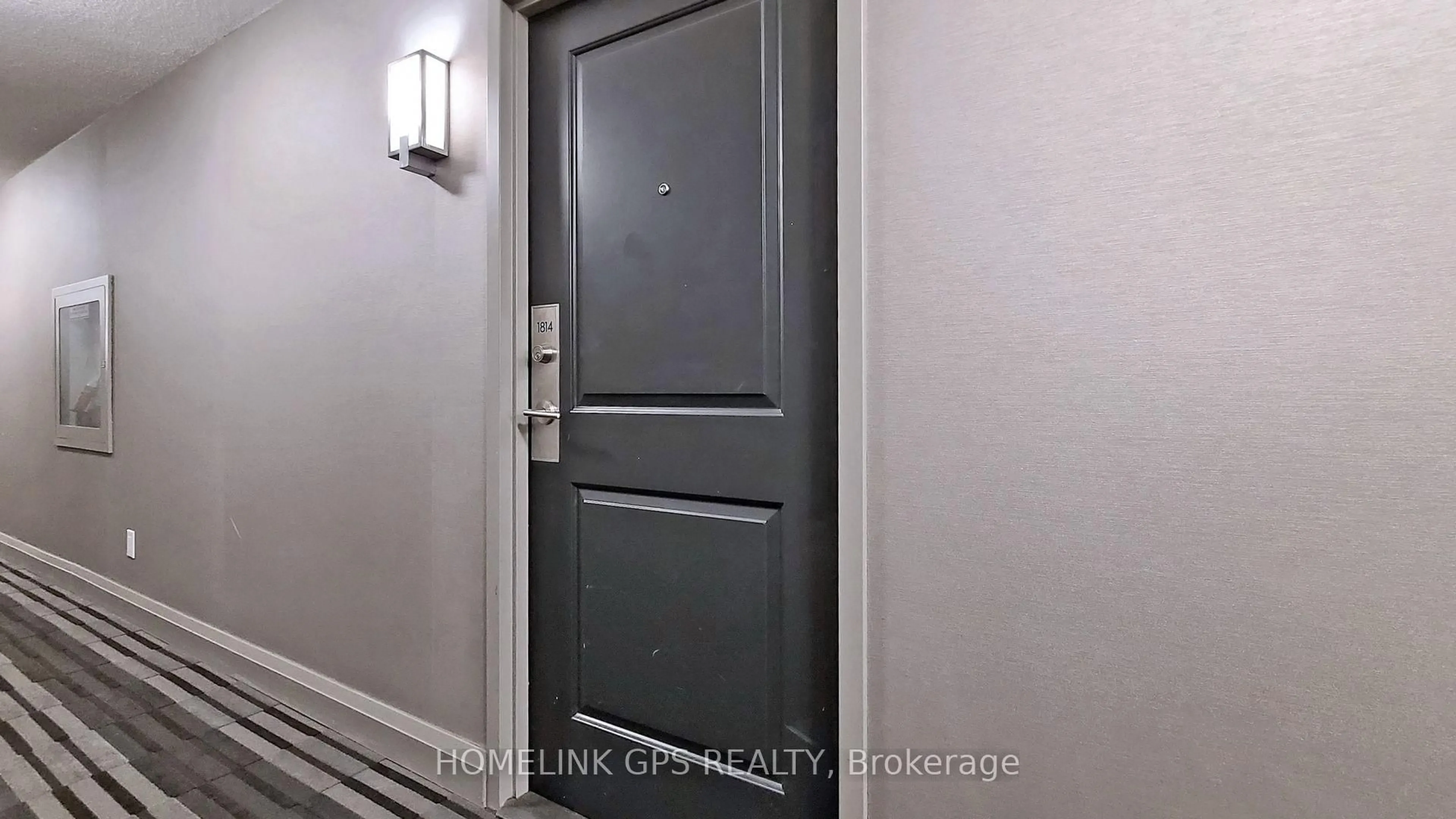 Indoor entryway for 35 Bastion St #1814, Toronto Ontario M5V 0C2