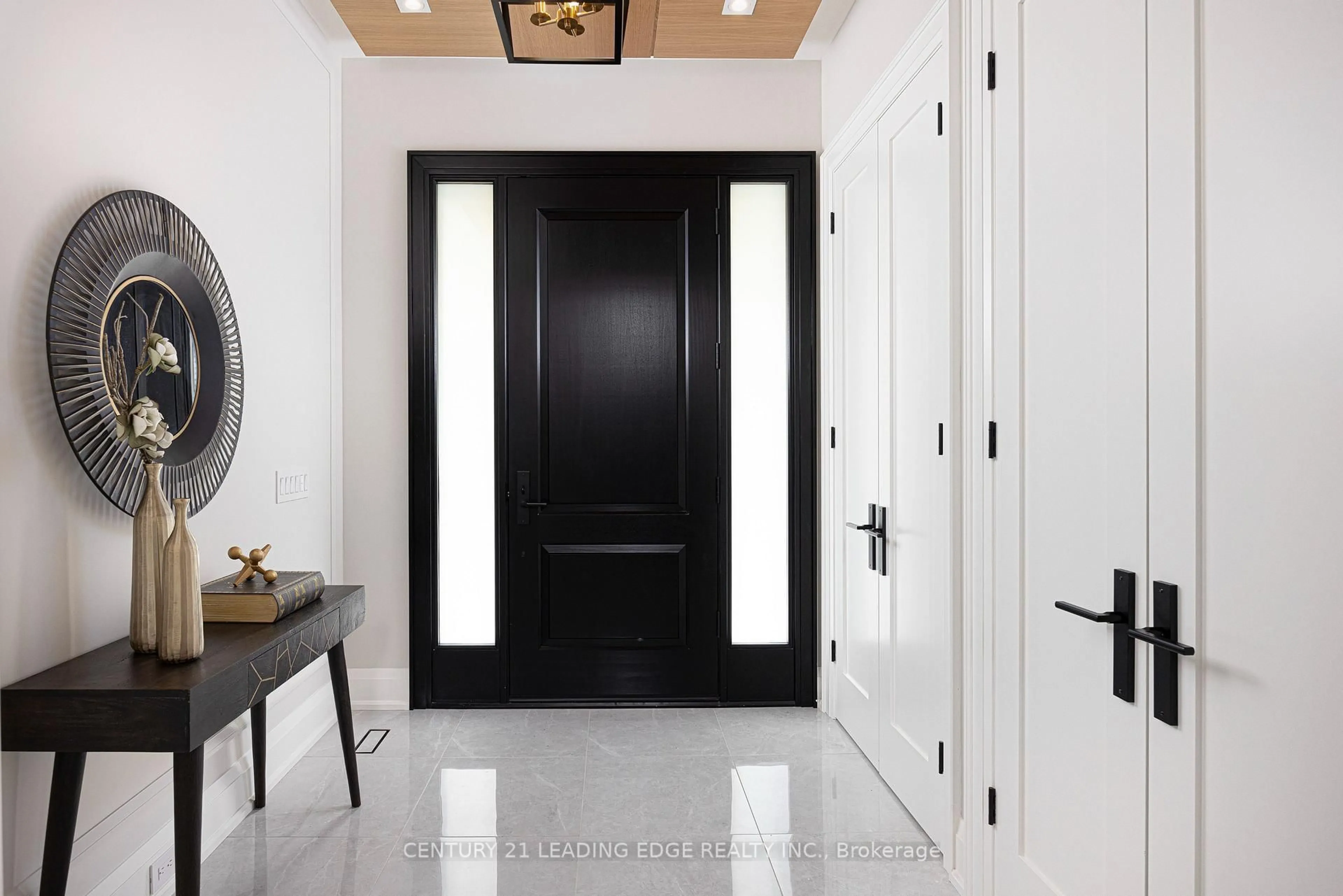 Indoor entryway for 48 Tangmere Rd, Toronto Ontario M3B 2N3