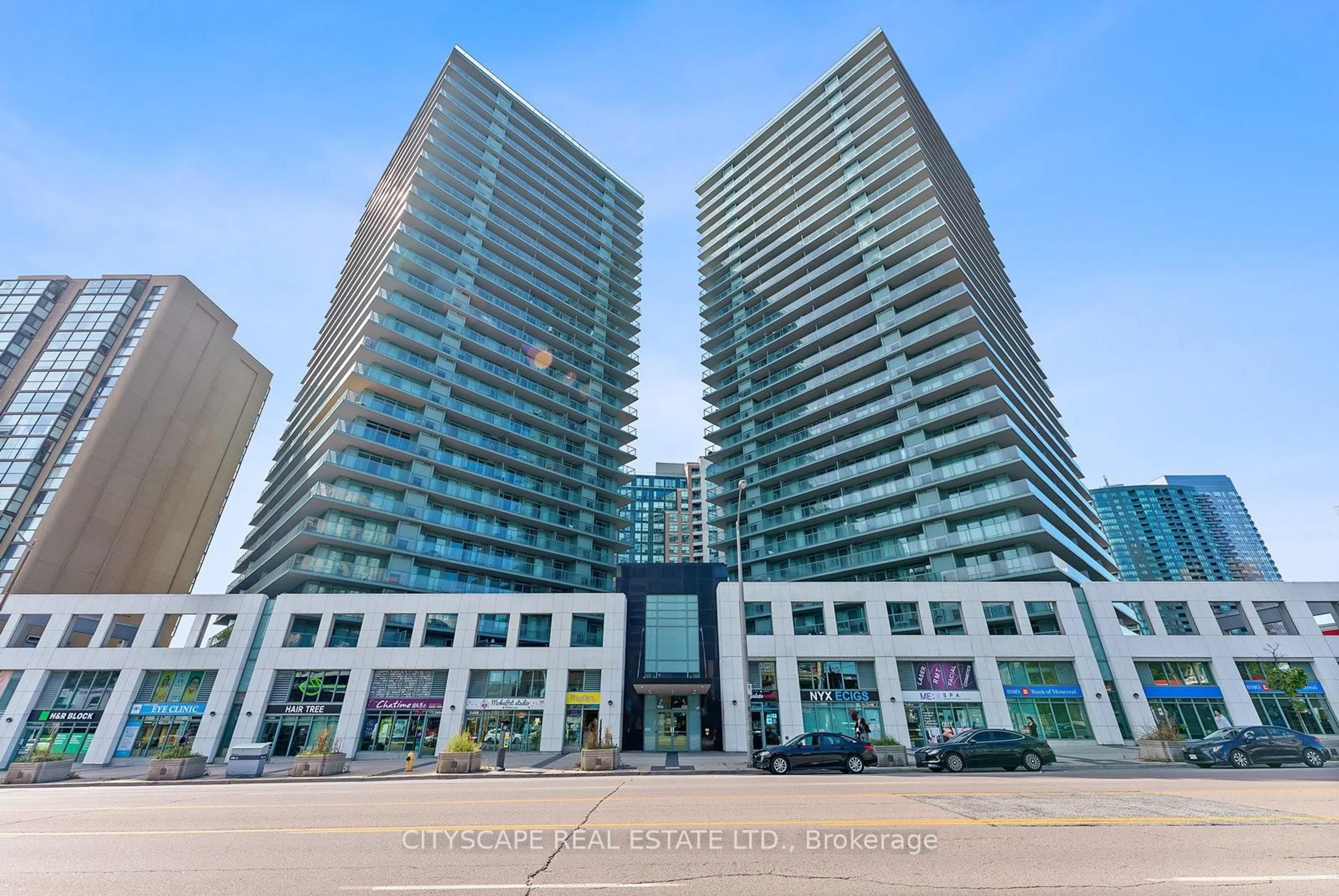 Indoor foyer for 5500 Yonge St #202, Toronto Ontario M2N 7L1