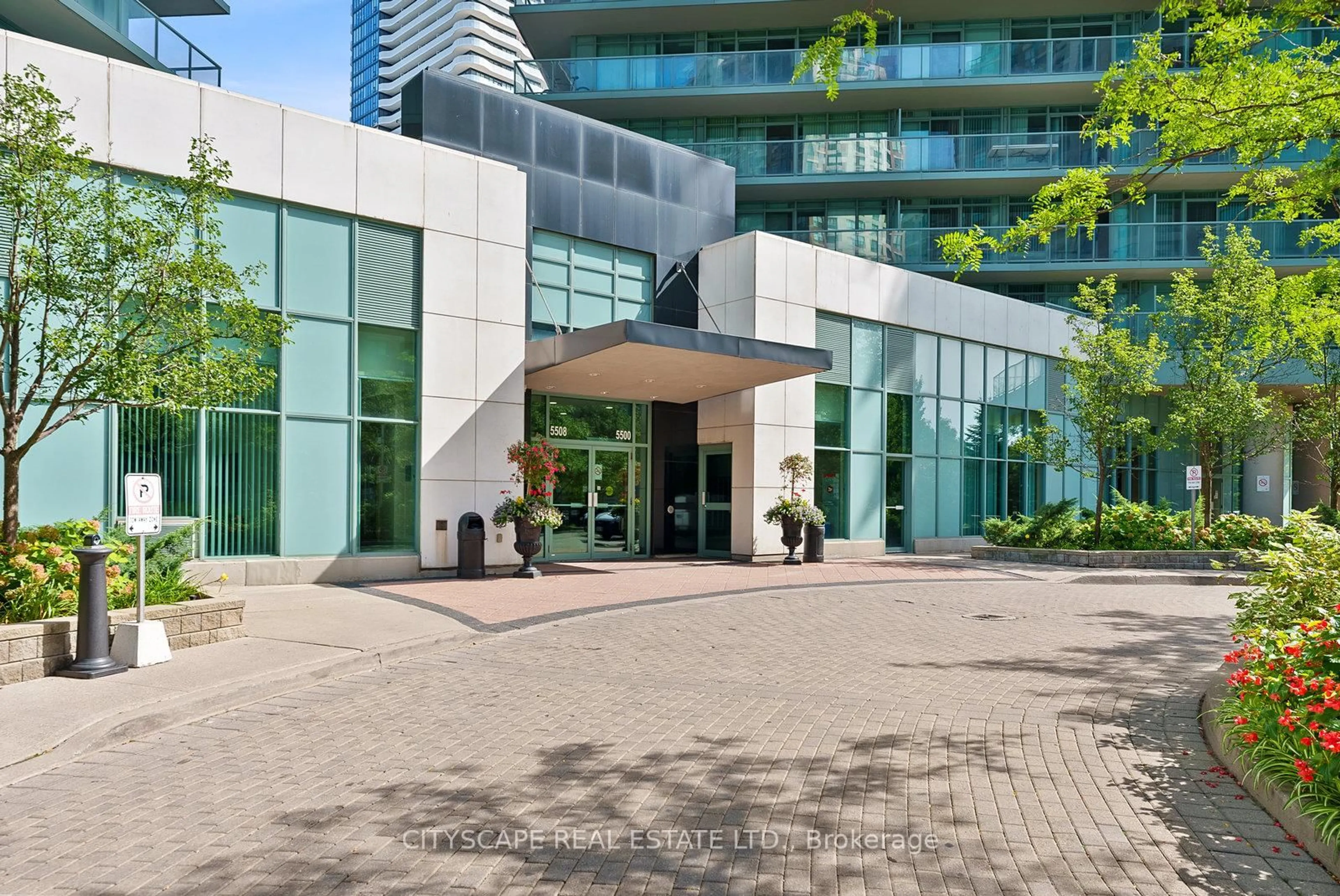 Indoor foyer for 5500 Yonge St #202, Toronto Ontario M2N 7L1