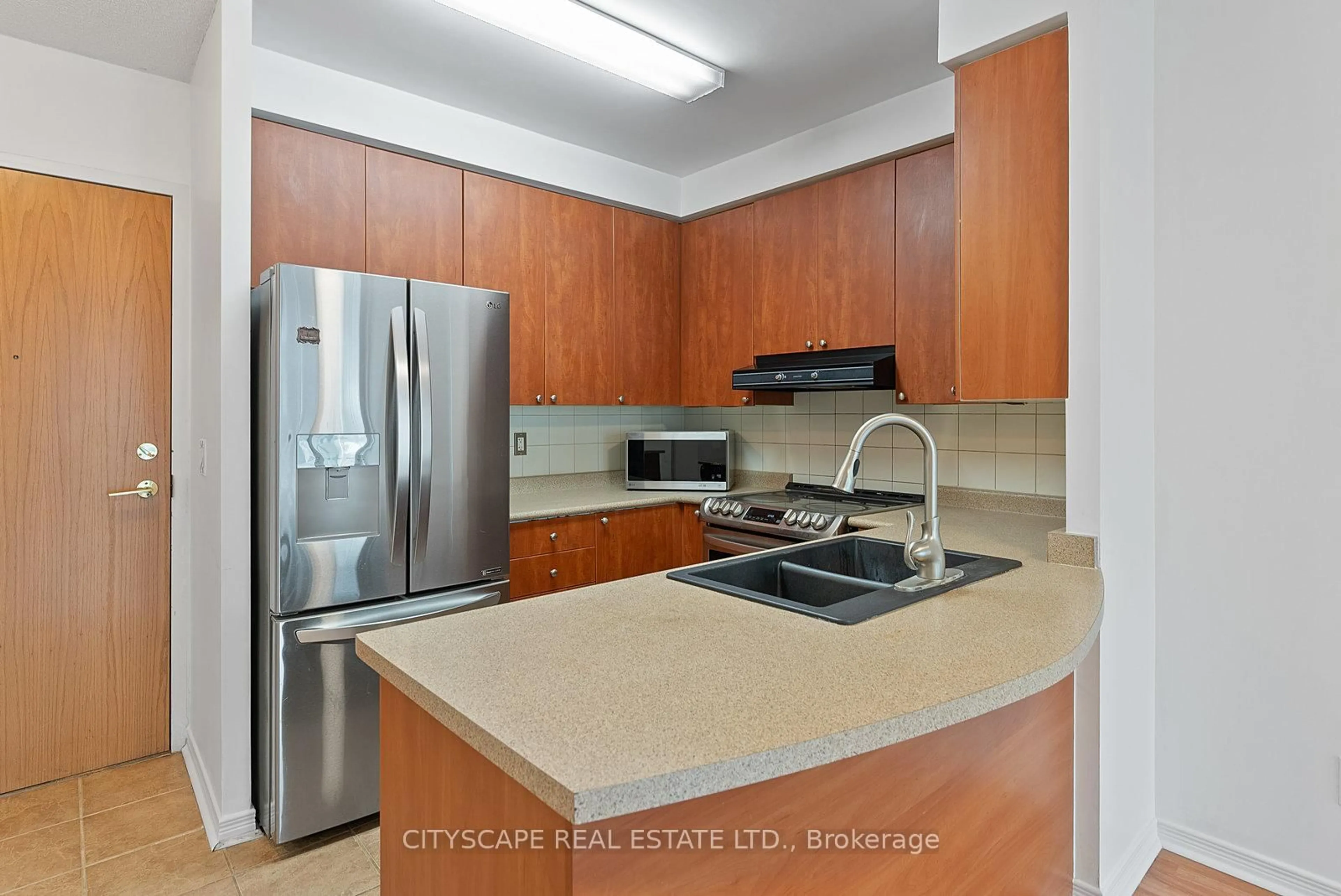 Standard kitchen, unknown for 5500 Yonge St #202, Toronto Ontario M2N 7L1
