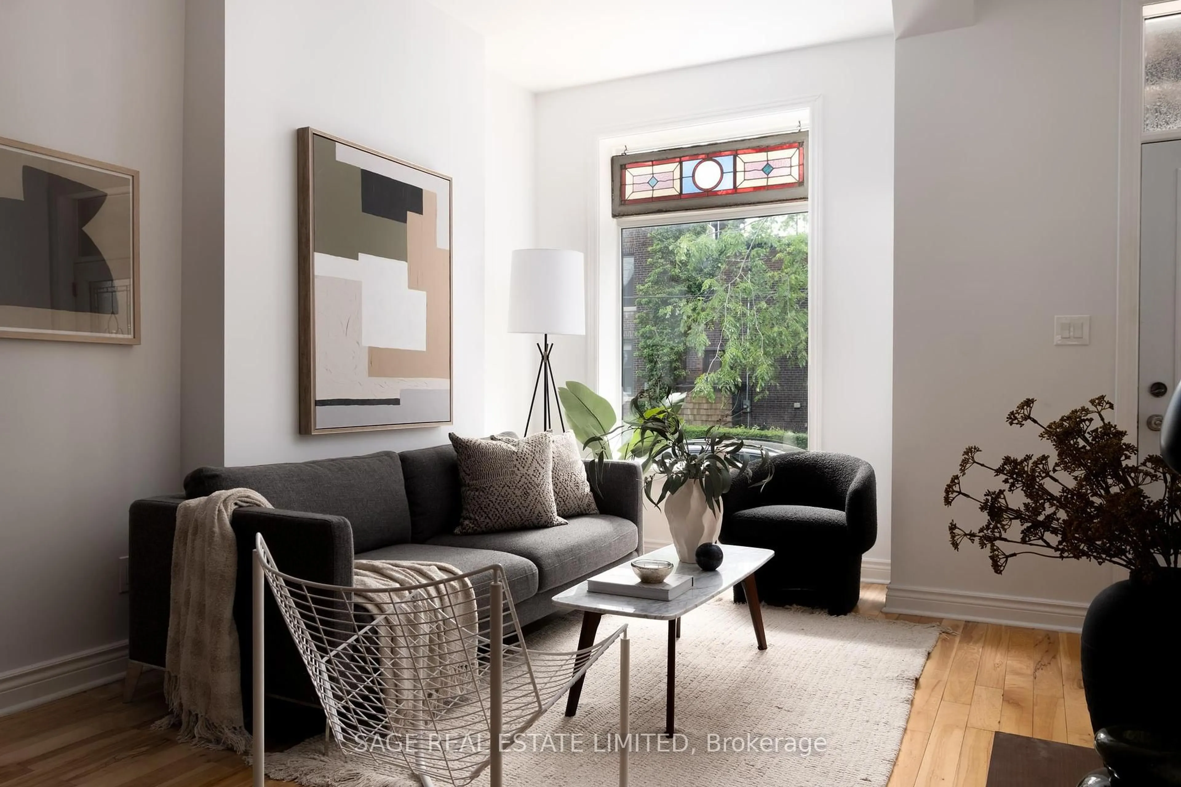 Living room with furniture, unknown for 90 London St, Toronto Ontario M6G 1N5