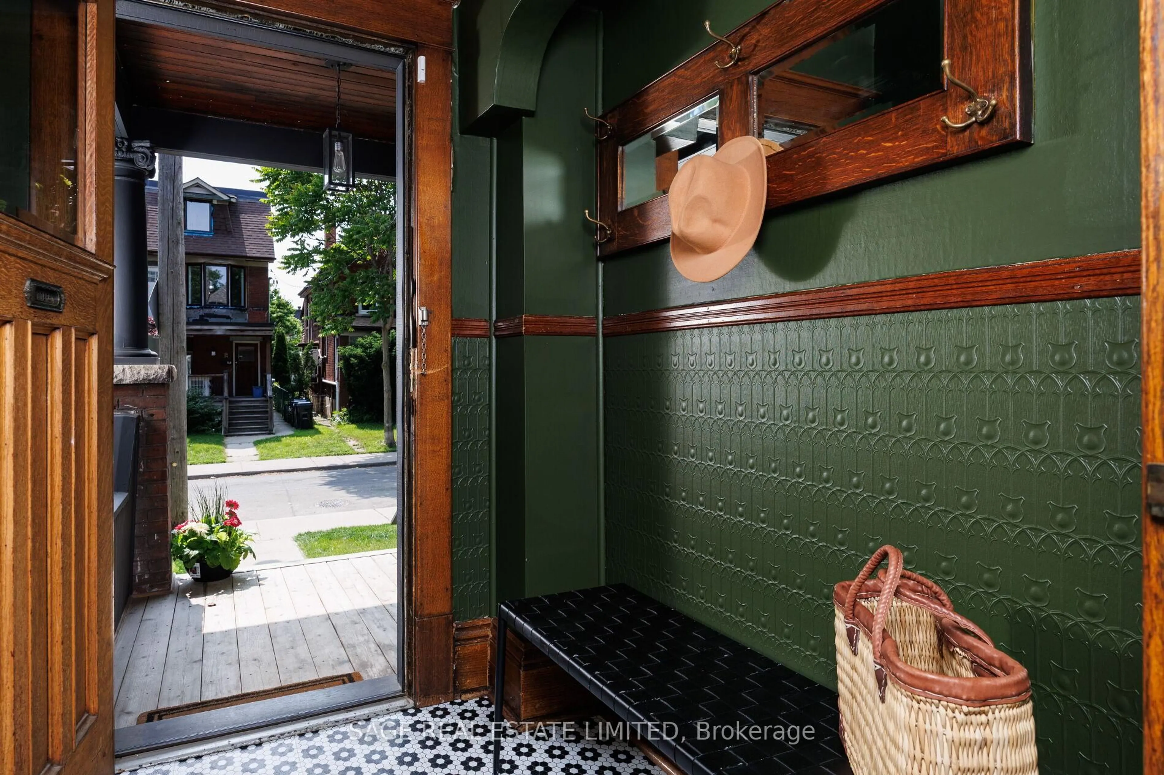 Indoor entryway for 299 St Clarens Ave, Toronto Ontario M6H 3W2