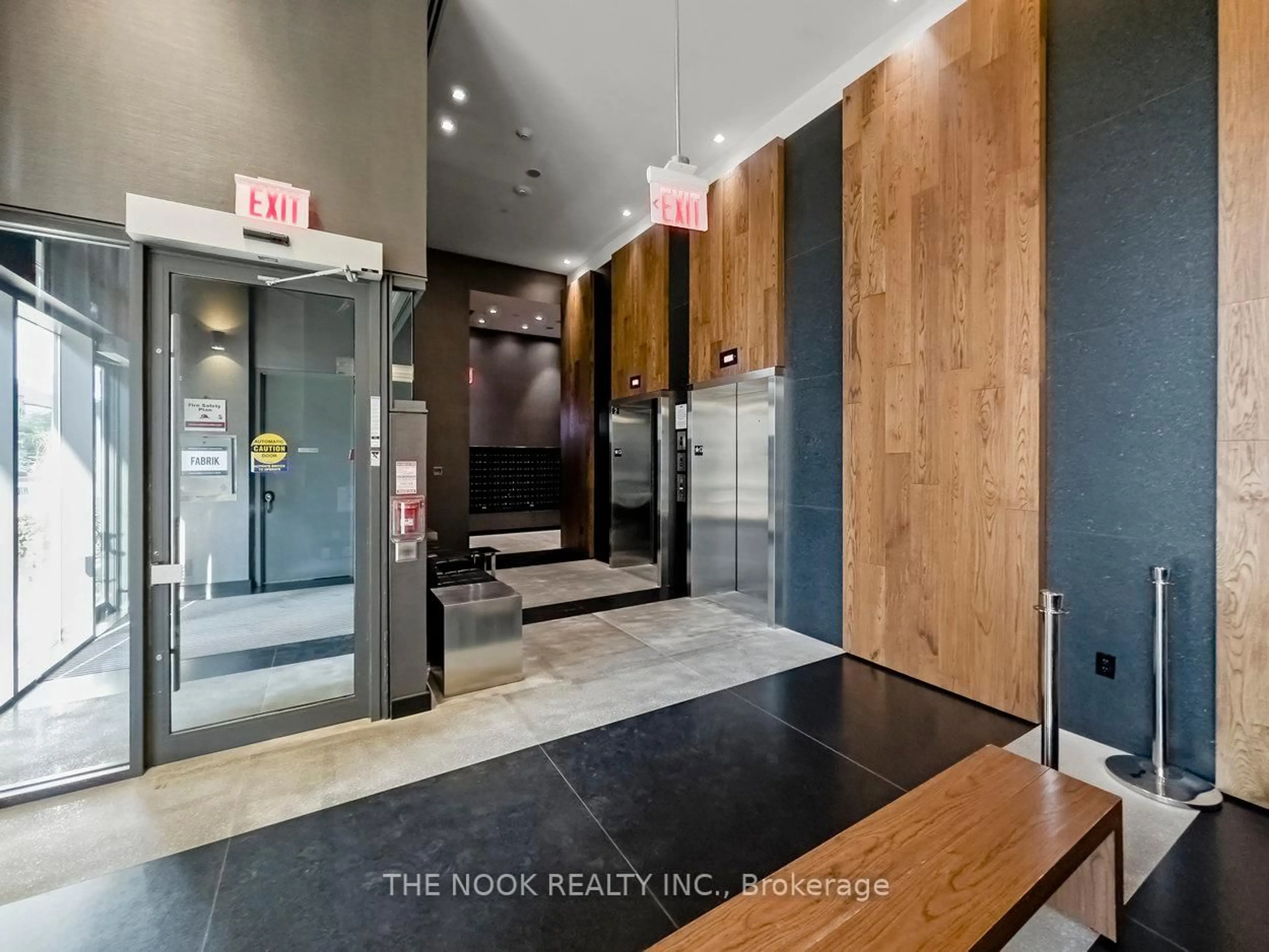 Unknown for 435 Richmond St #808, Toronto Ontario M5V 0N3
