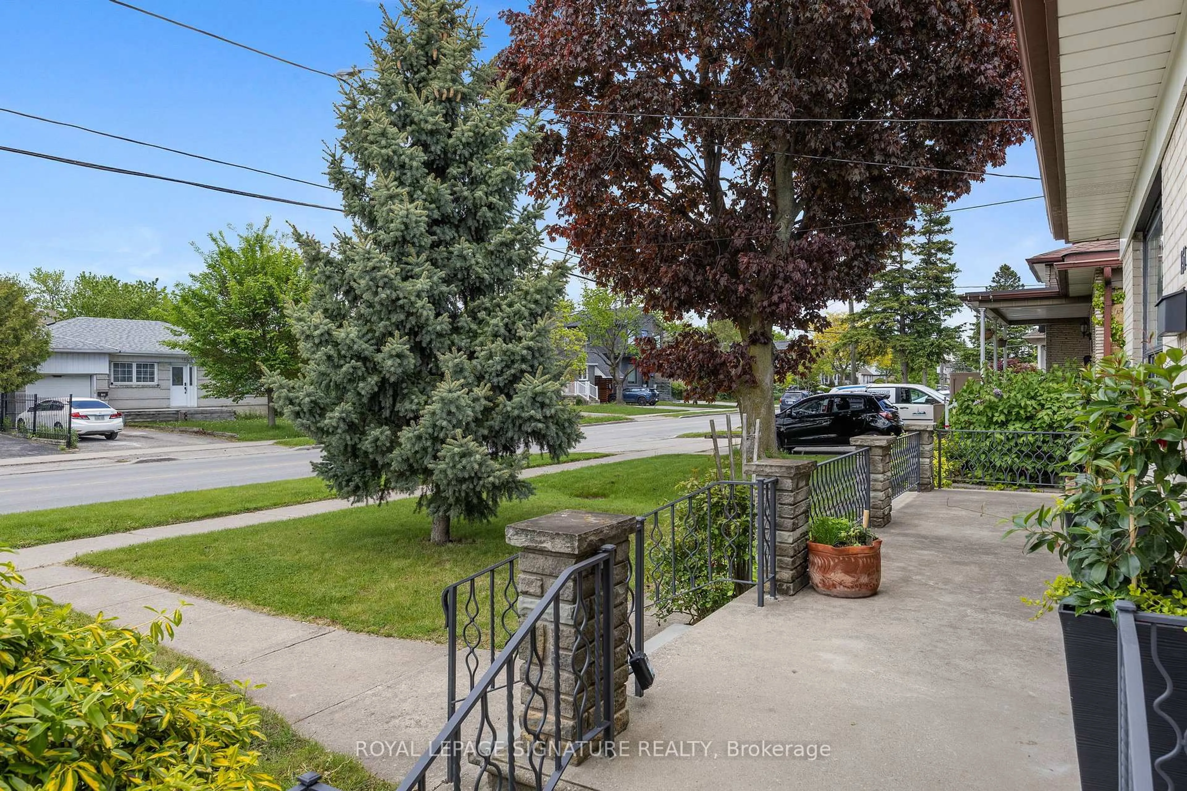 Unknown for 151 Ranee Ave, Toronto Ontario M6A 1N3