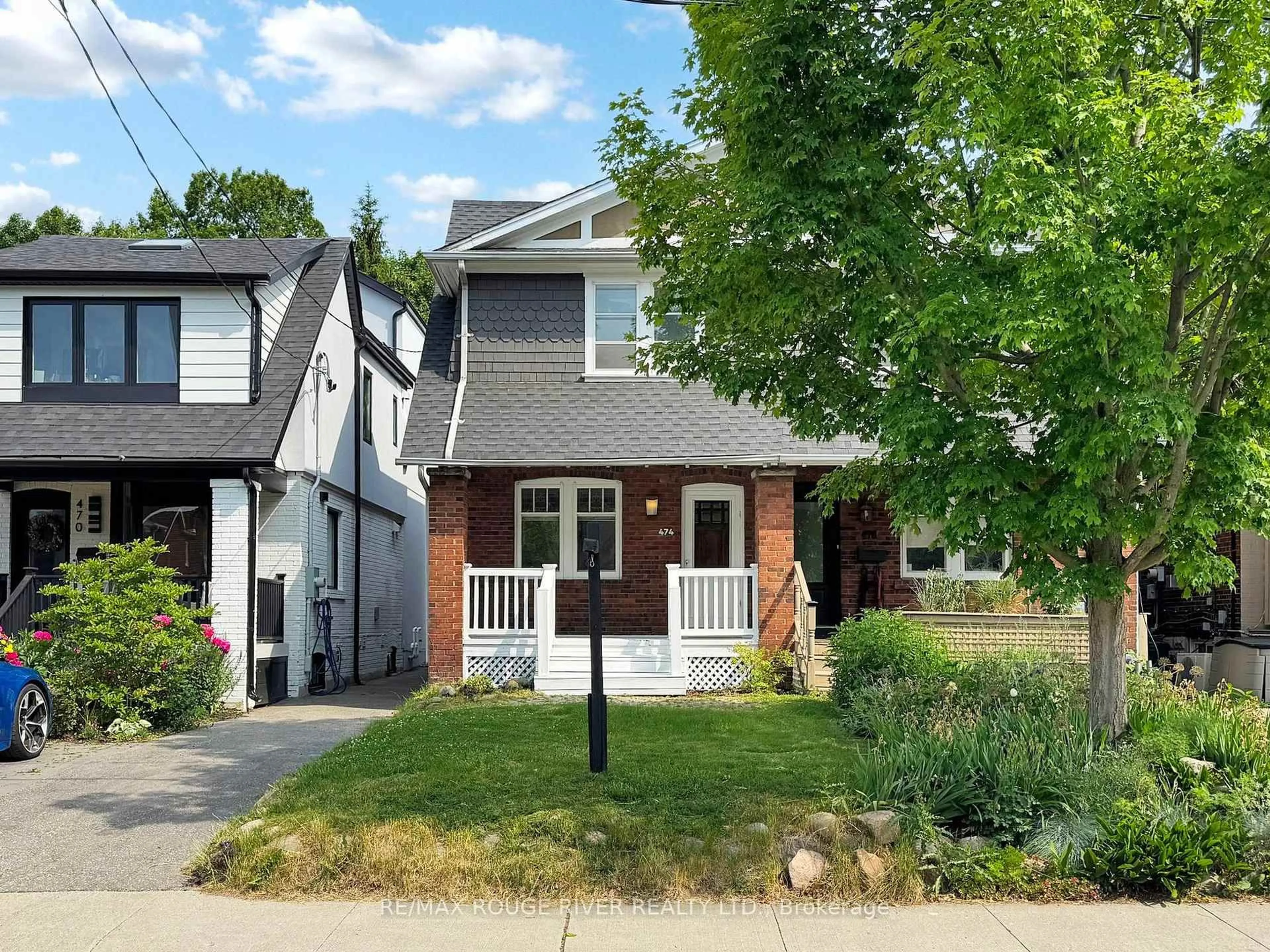 Home with vinyl exterior material, street for 474 Merton St, Toronto Ontario M4S 1B3