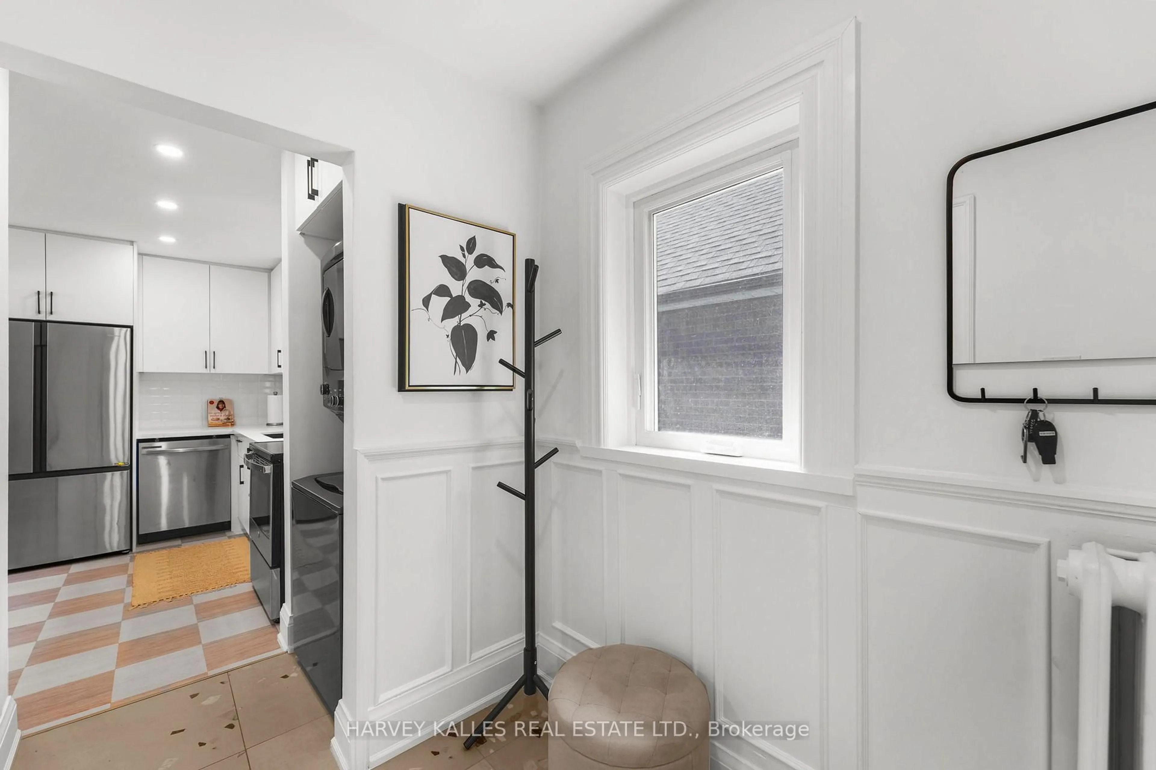 Indoor entryway for 243 Northcliffe Blvd, Toronto Ontario M6E 3K8
