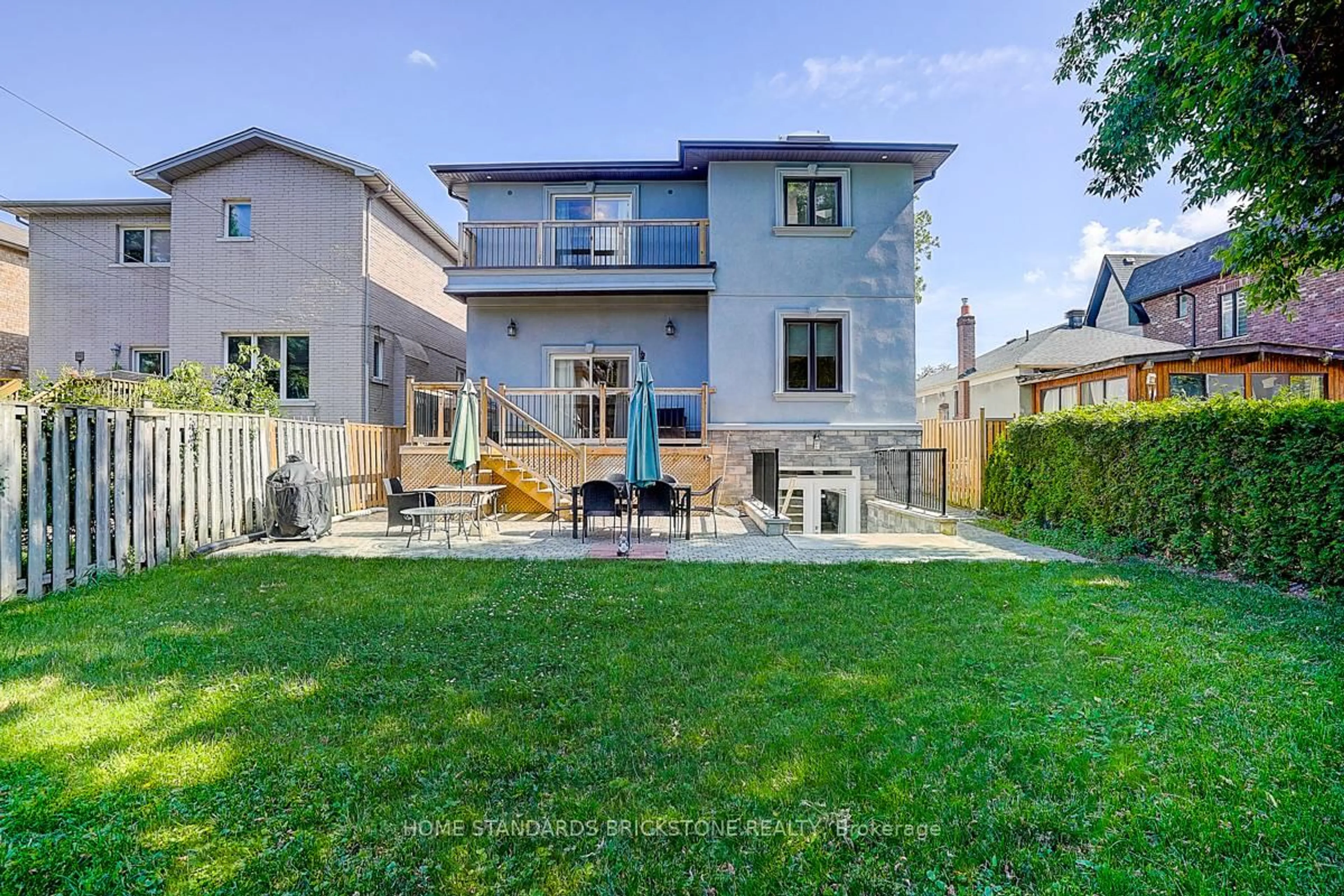 Patio, street for 36 Abitibi Ave, Toronto Ontario M2M 2V1