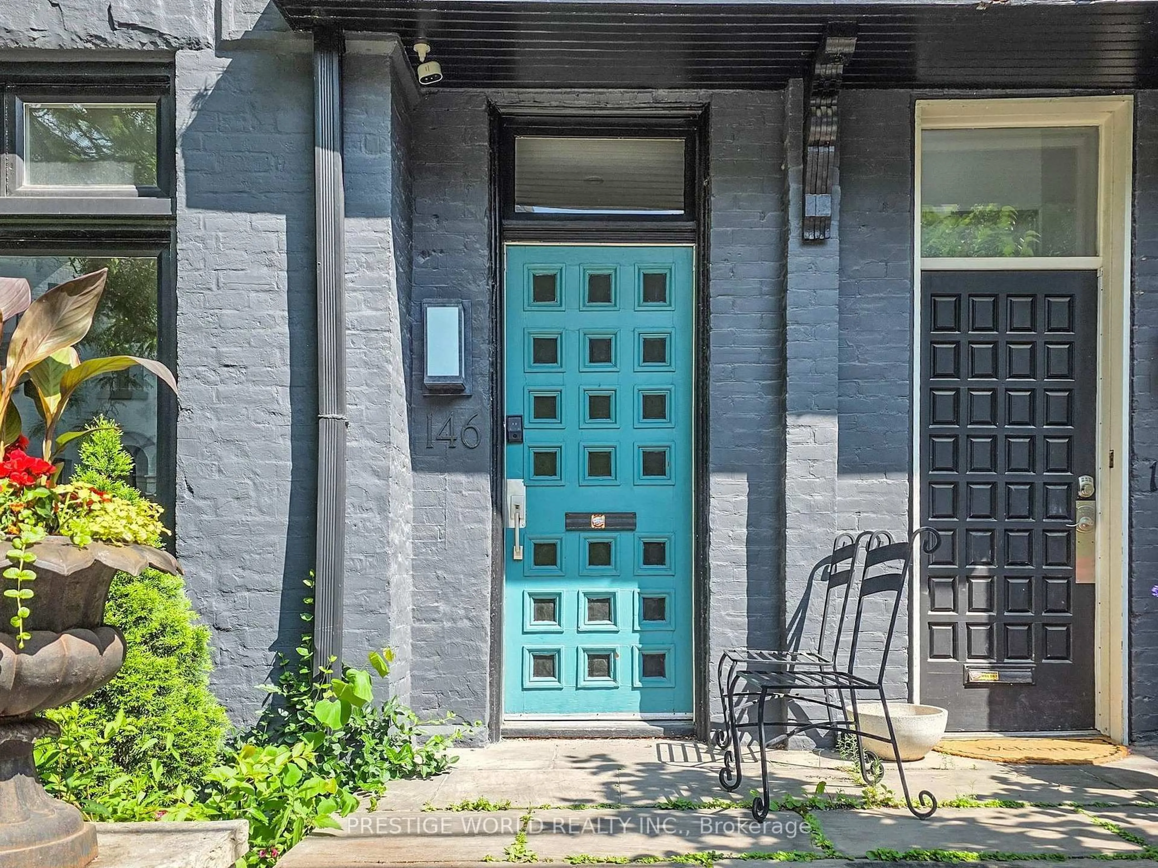 Indoor entryway for 146 Collier St, Toronto Ontario M4W 1M3