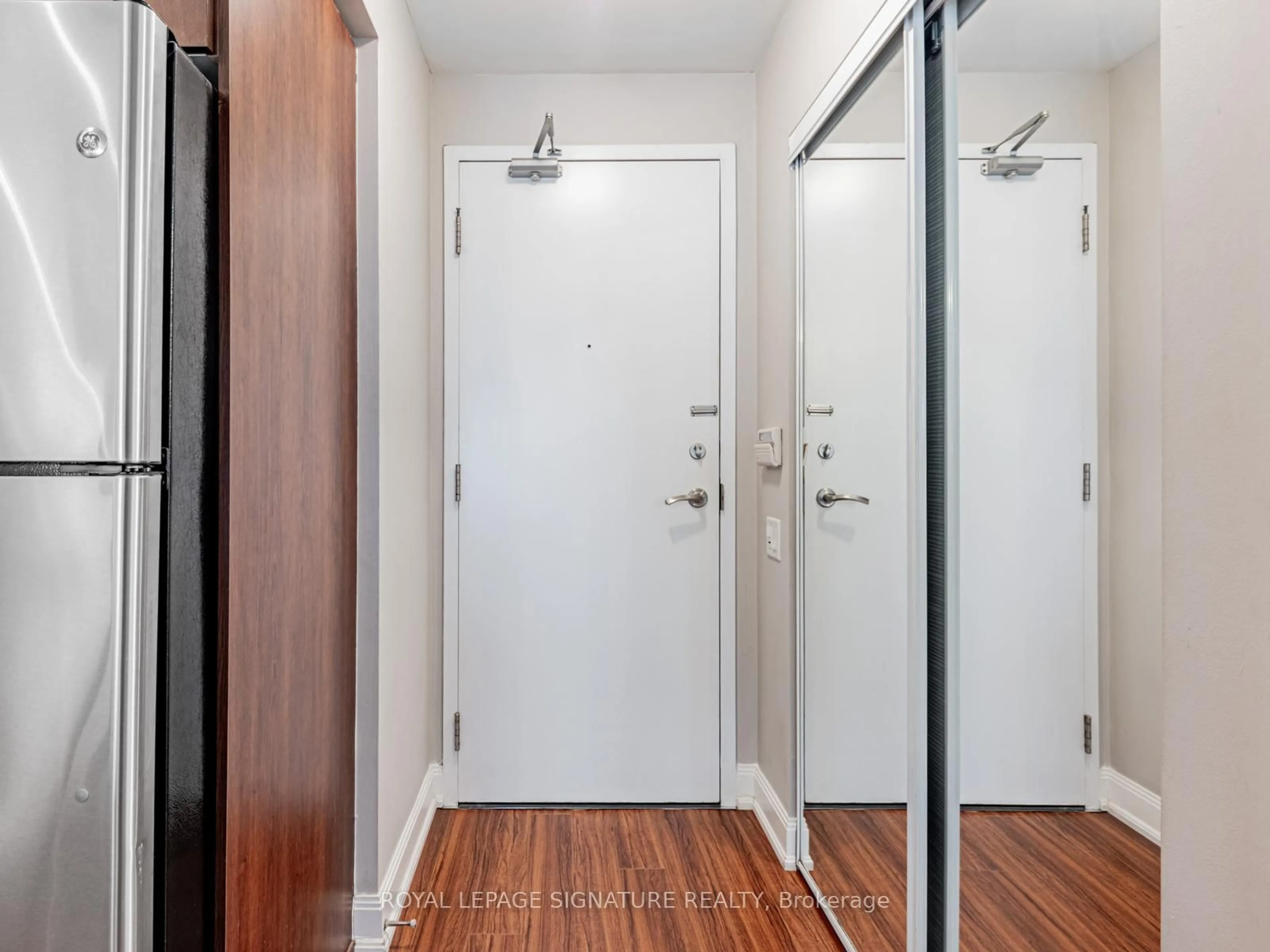 Indoor entryway for 2191 Yonge St #1203, Toronto Ontario M4S 3H8