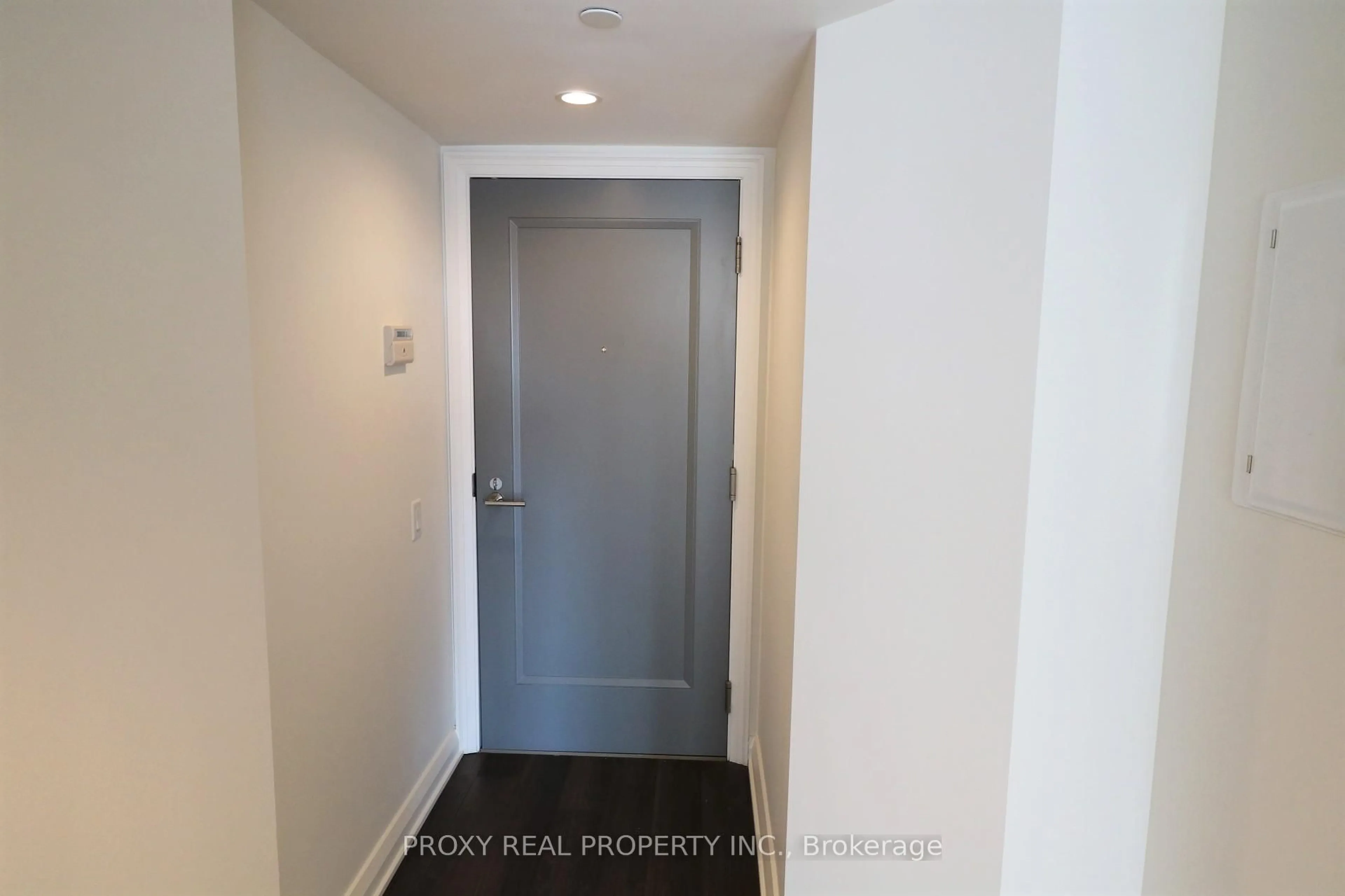 Indoor entryway for 155 Yorkville Ave #1914, Toronto Ontario M5R 0B4