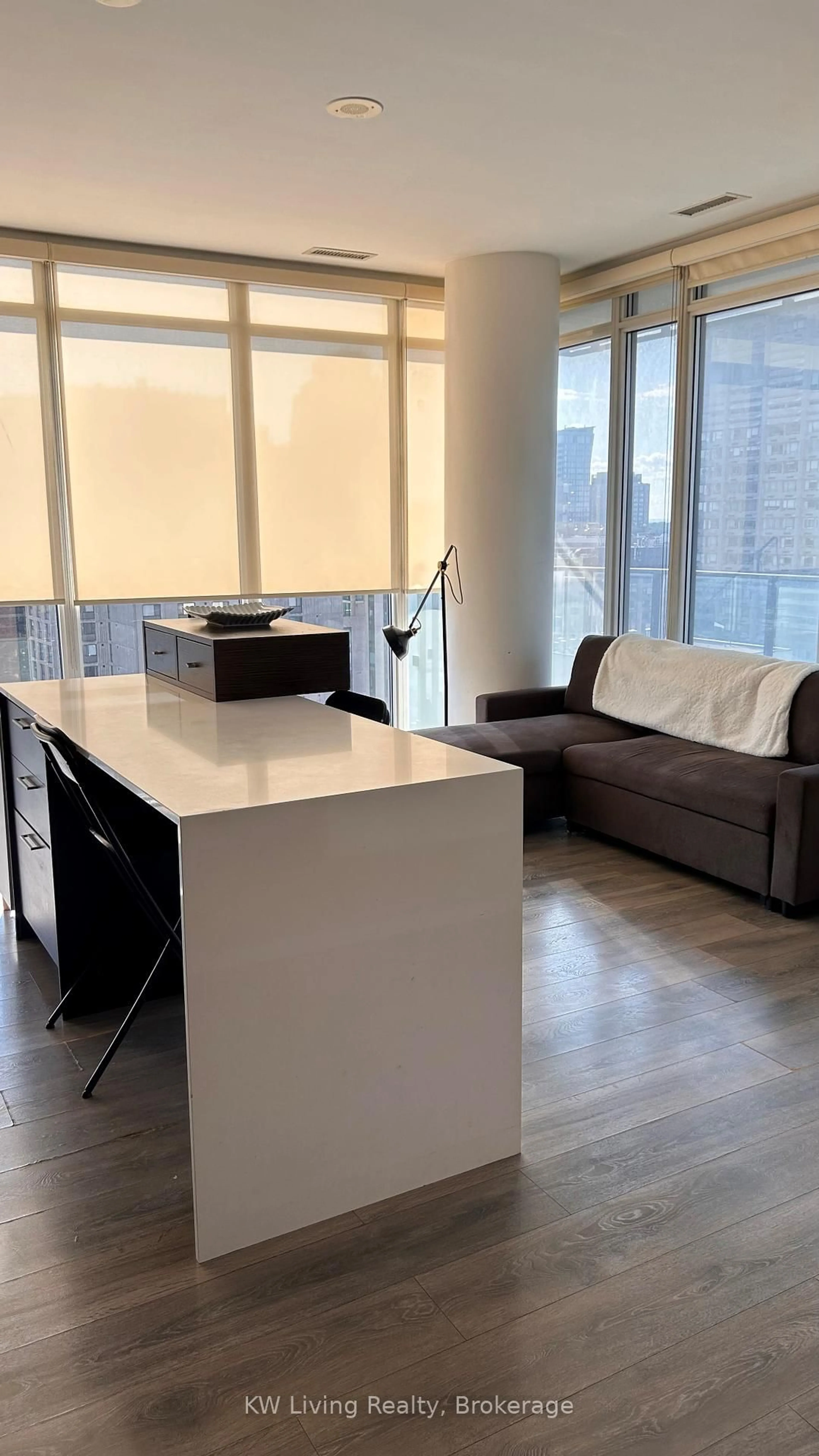 A pic of a room for 75 St Nicholas St #2407, Toronto Ontario M4Y 0A5