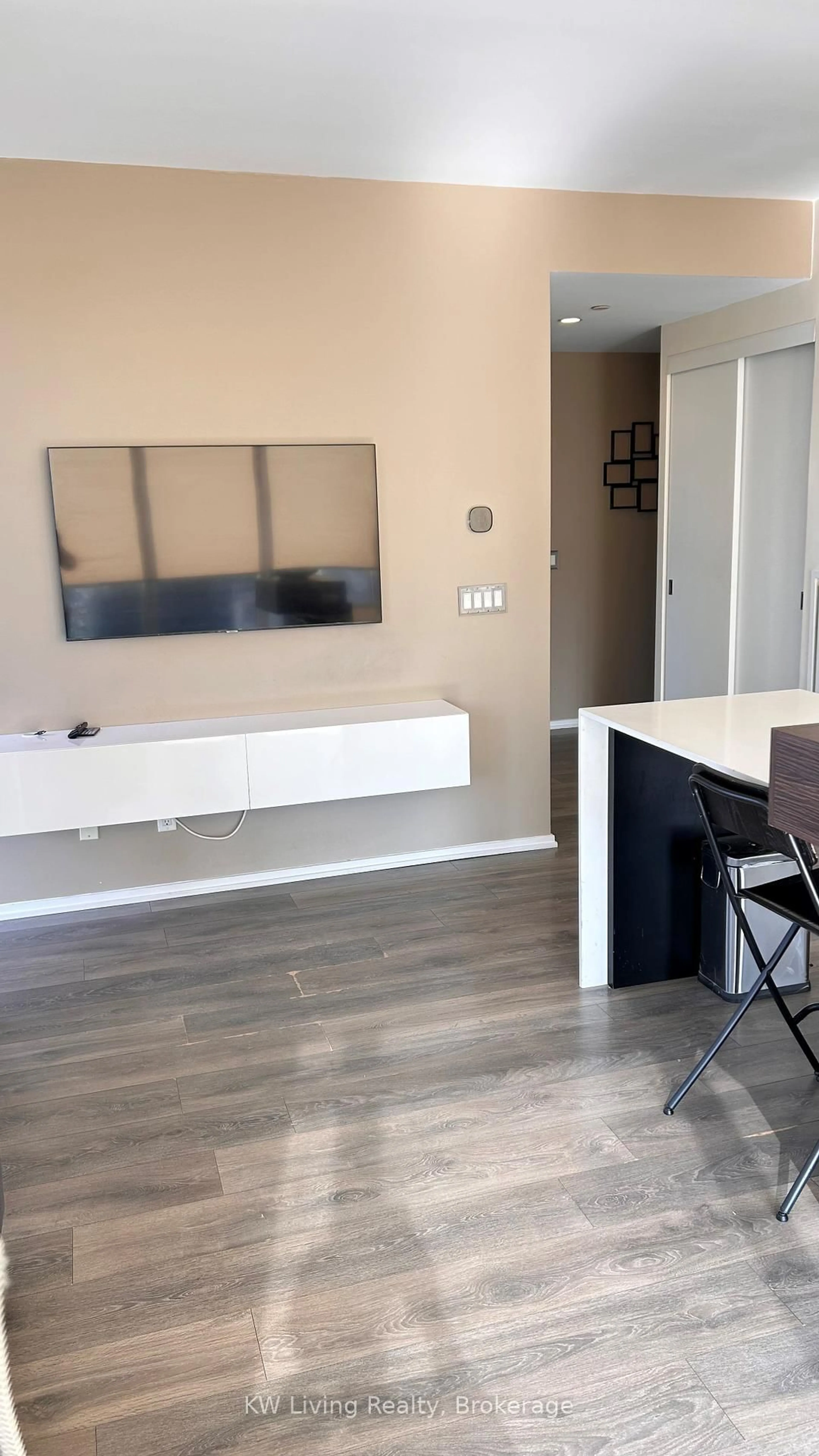 A pic of a room for 75 St Nicholas St #2407, Toronto Ontario M4Y 0A5