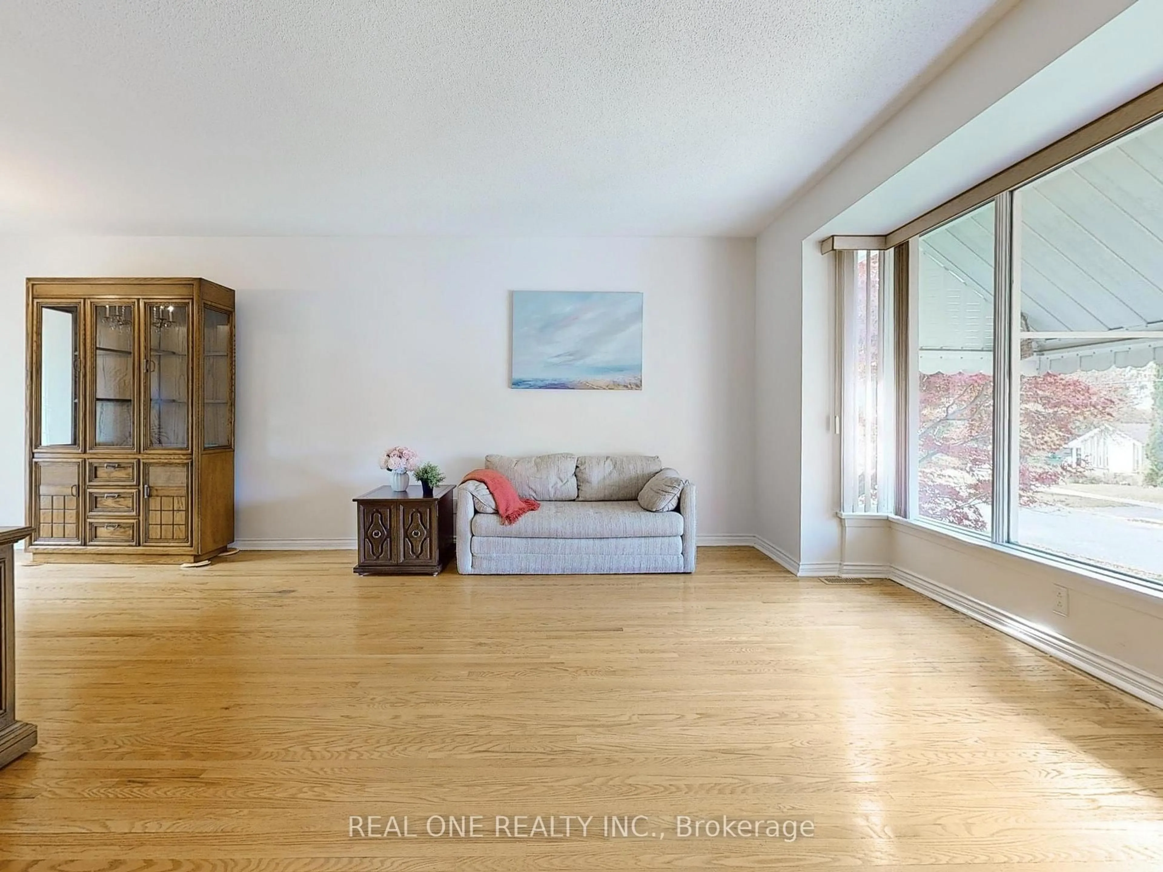 Living room with furniture, unknown for 9 Lescon Rd, Toronto Ontario M2J 2G7