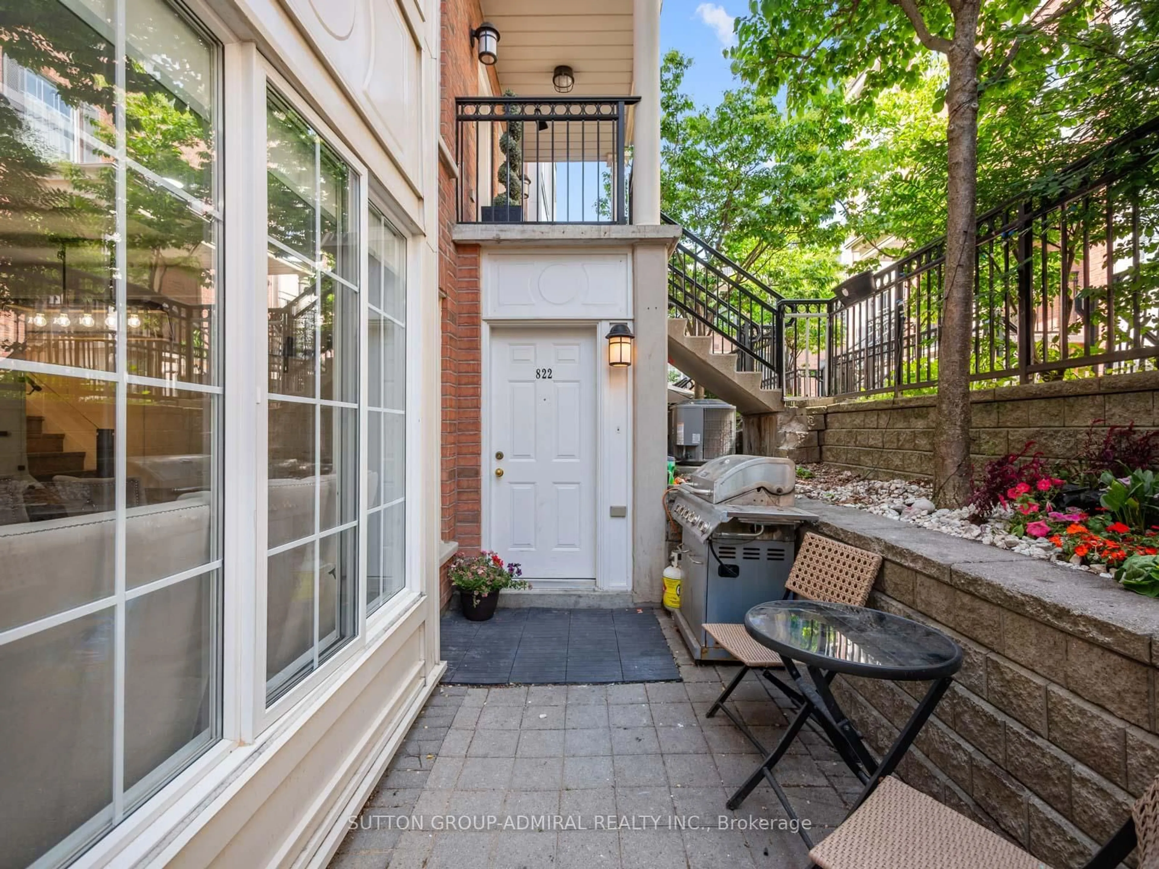 Patio, street for 5 Everson Dr #822, Toronto Ontario M2N 7C3