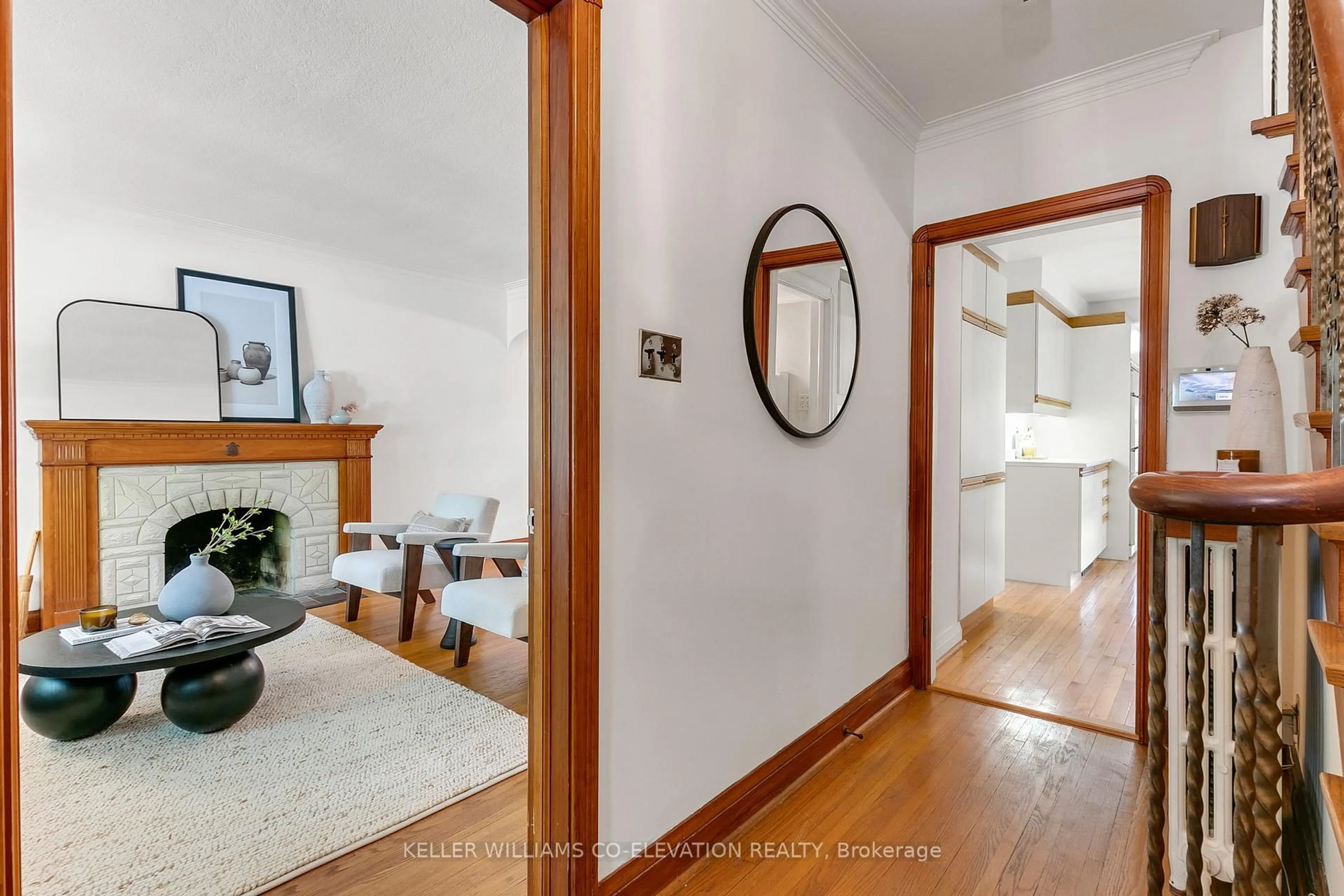 Indoor entryway for 7 Annesley Ave, Toronto Ontario M4G 2T5