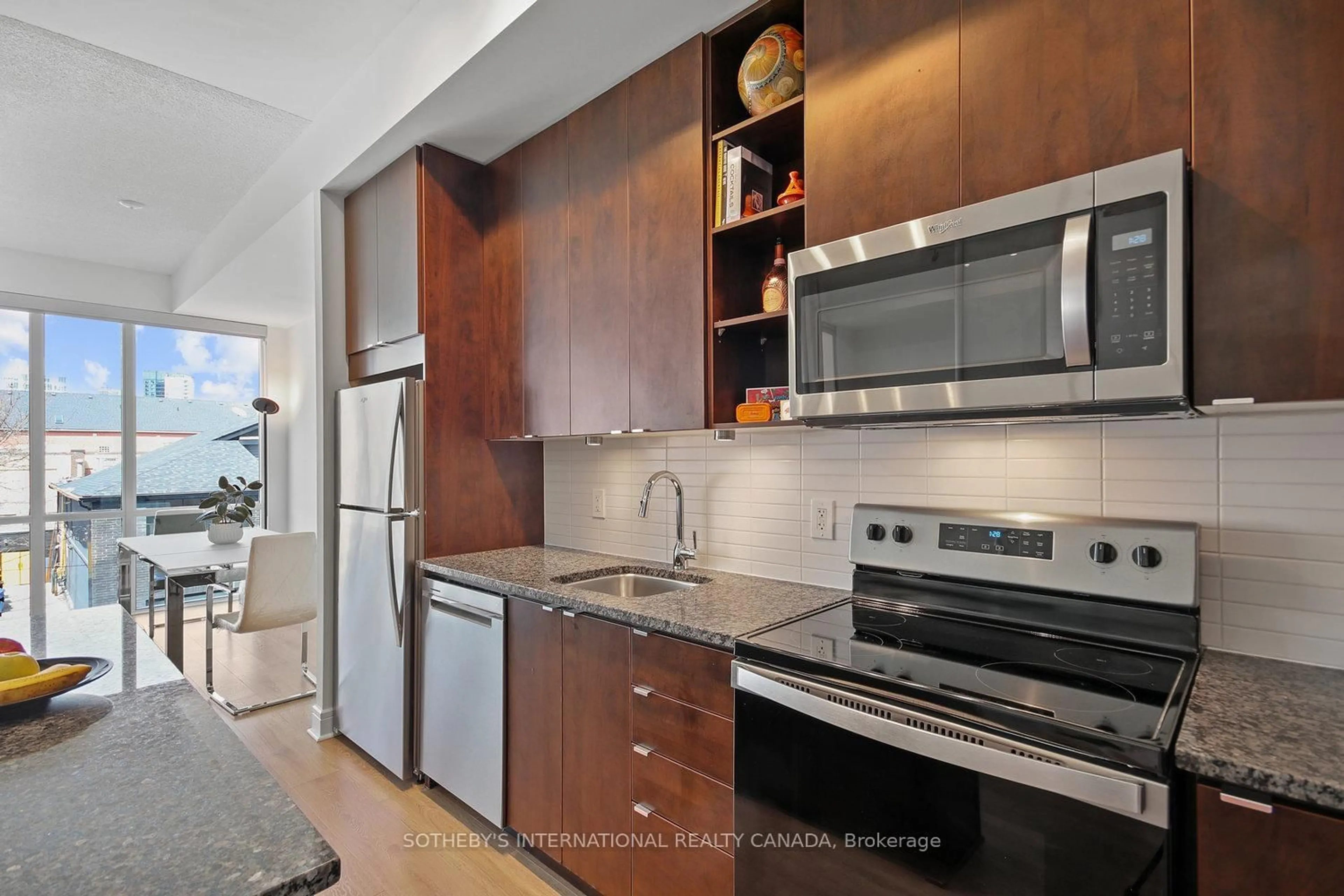 Standard kitchen, ceramic/tile floor for 116 George St #N309, Toronto Ontario M5A 3S2