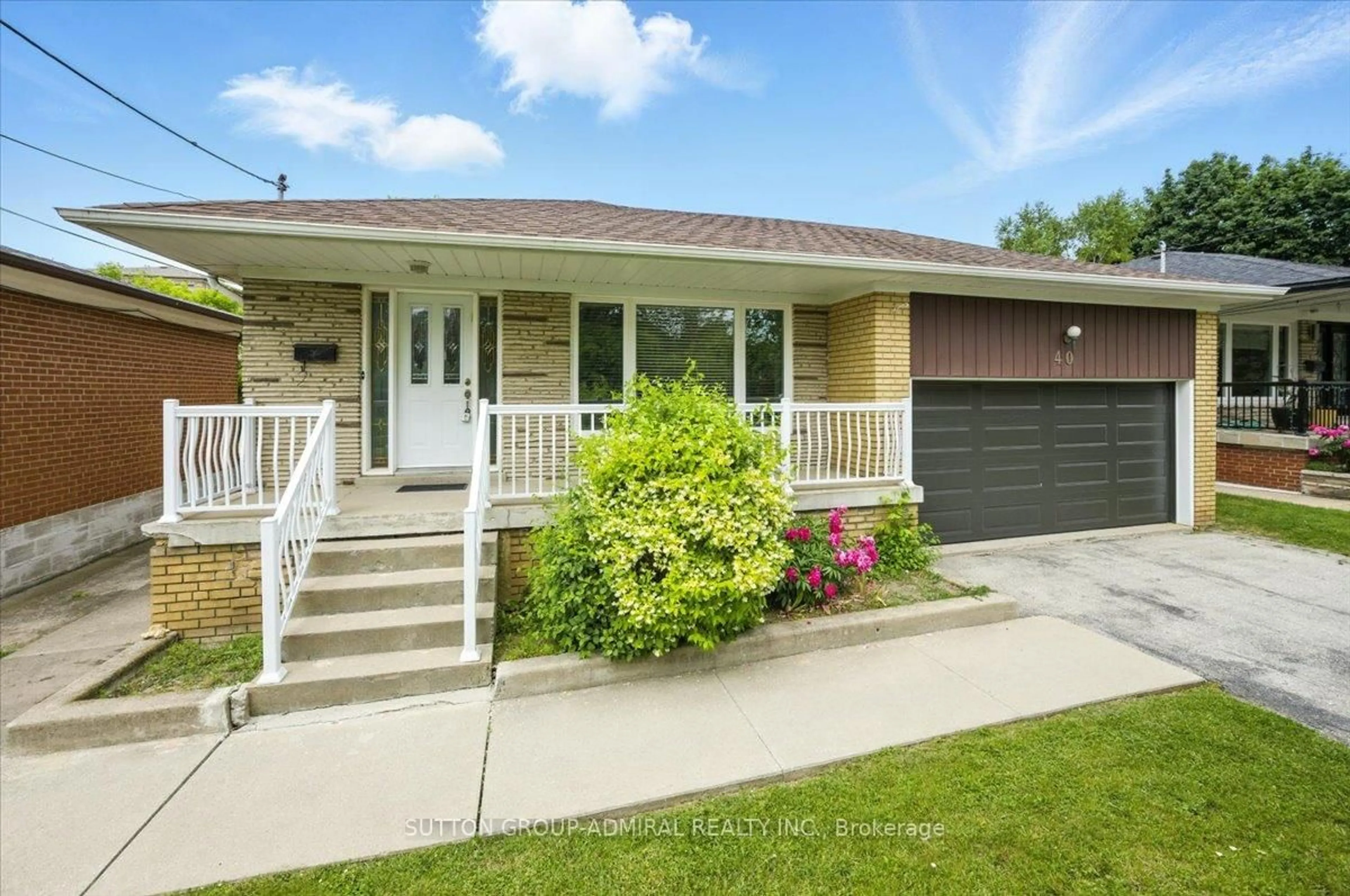 Home with brick exterior material, street for 40 Marathon Cres, Toronto Ontario M2R 2L7