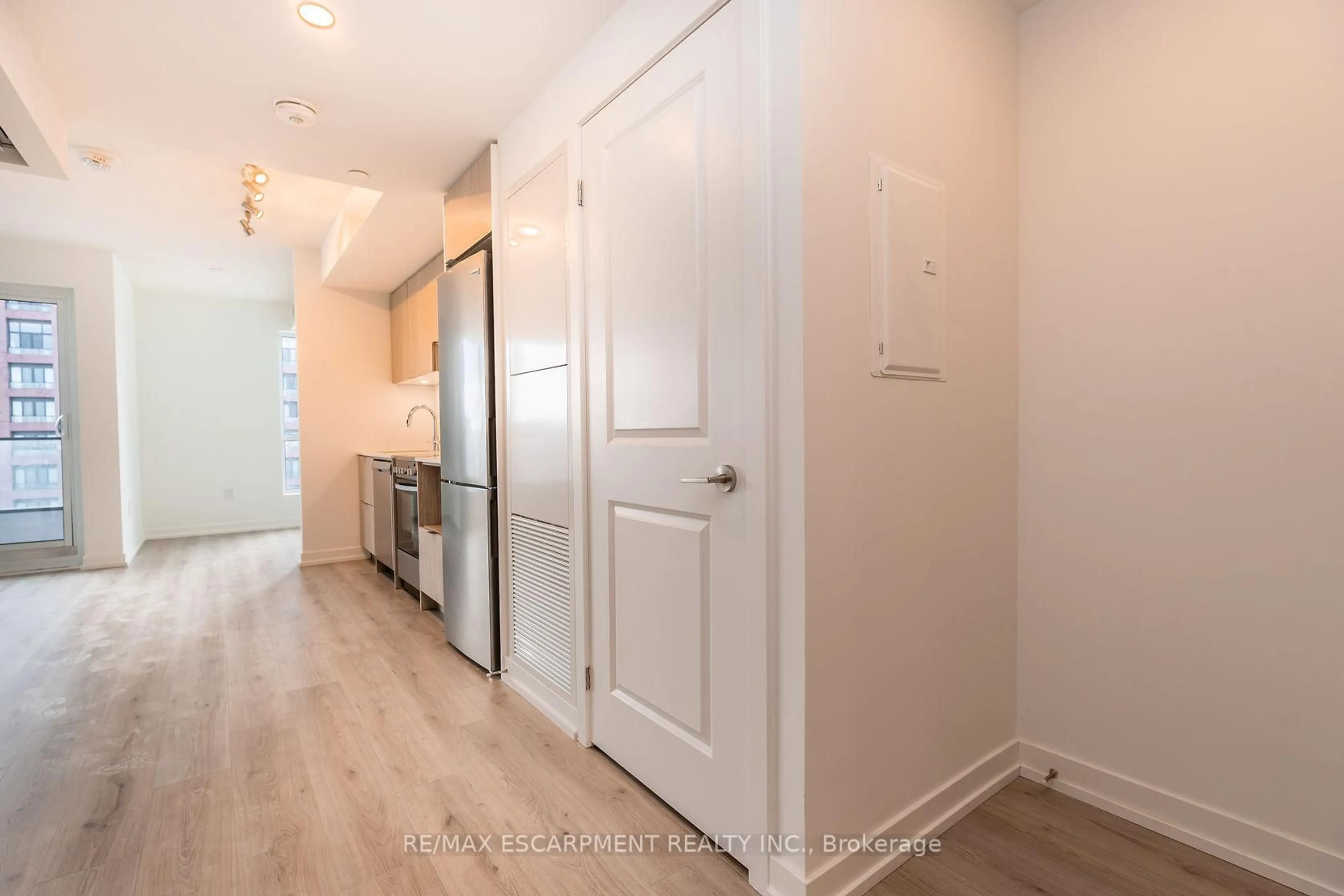 Unknown for 395 Bloor St #2201, Toronto Ontario N4W 0B4