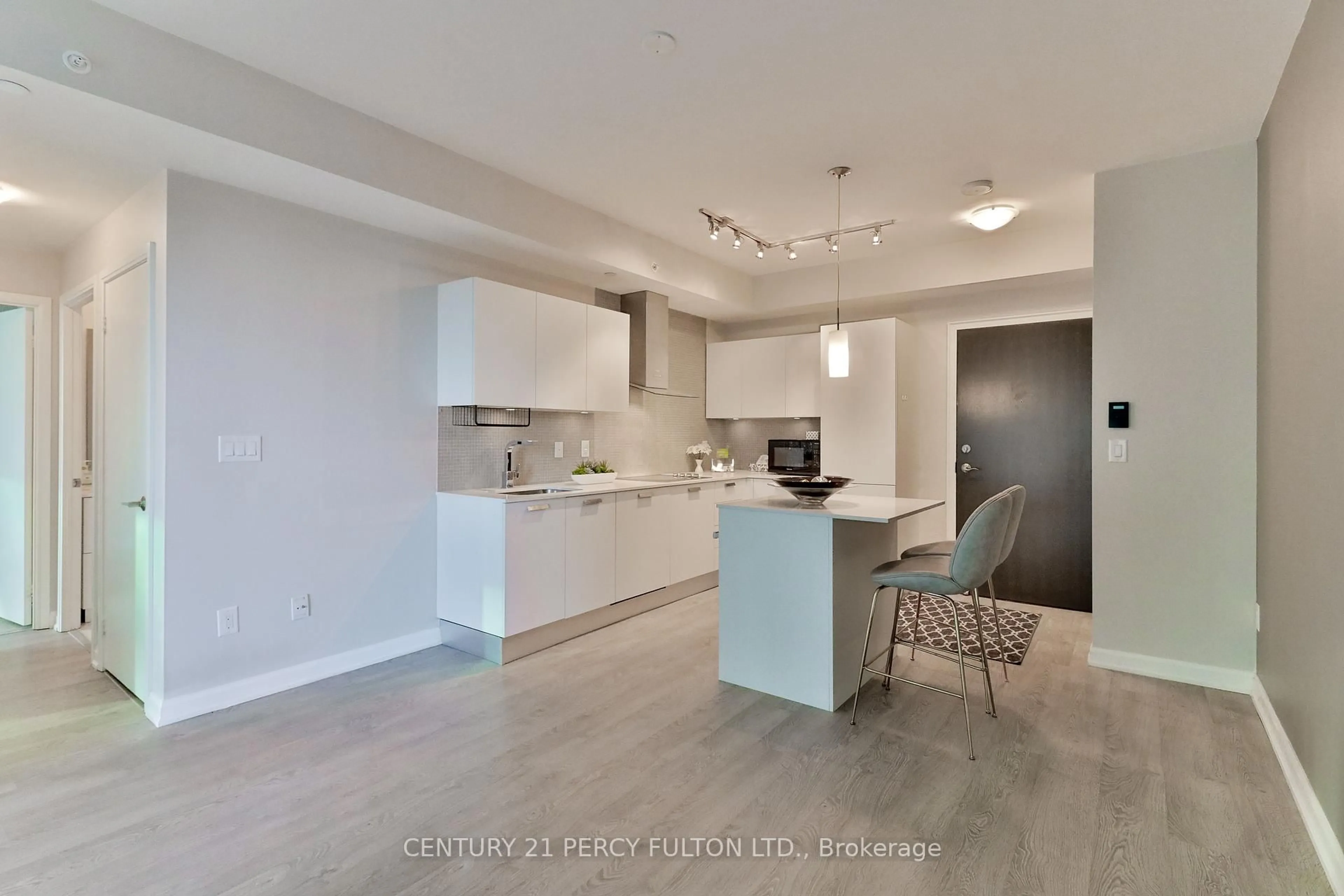 Open concept kitchen, ceramic/tile floor for 9 Bogert Ave #2105, Toronto Ontario M2N 5M6