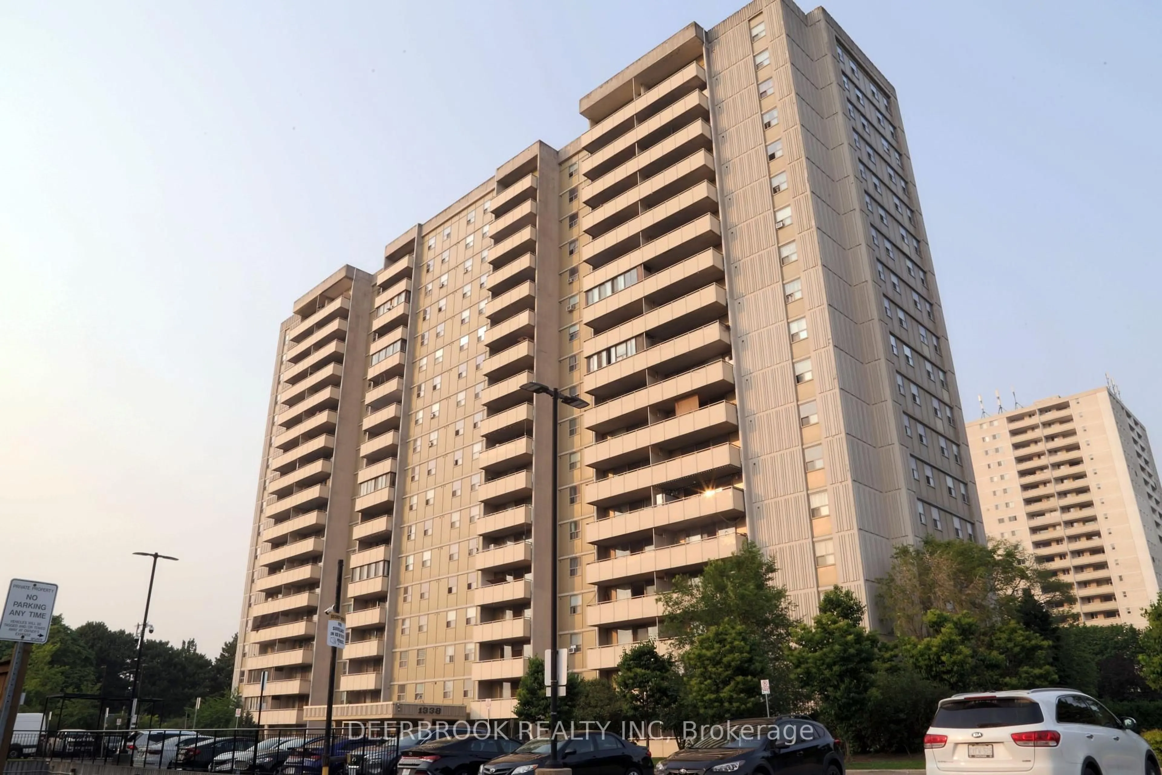 Unknown for 1338 York Mills Rd #1602, Toronto Ontario M3A 3M3