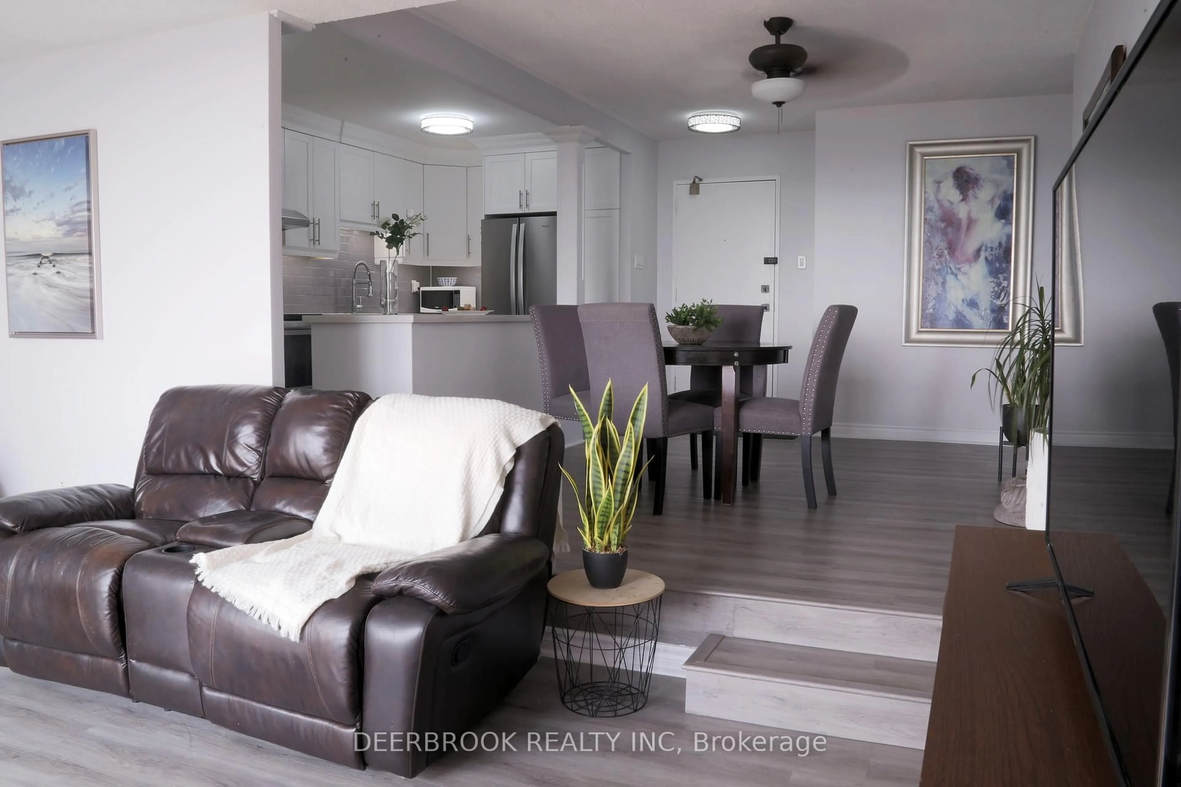 Living room with furniture, unknown for 1338 York Mills Rd #1602, Toronto Ontario M3A 3M3