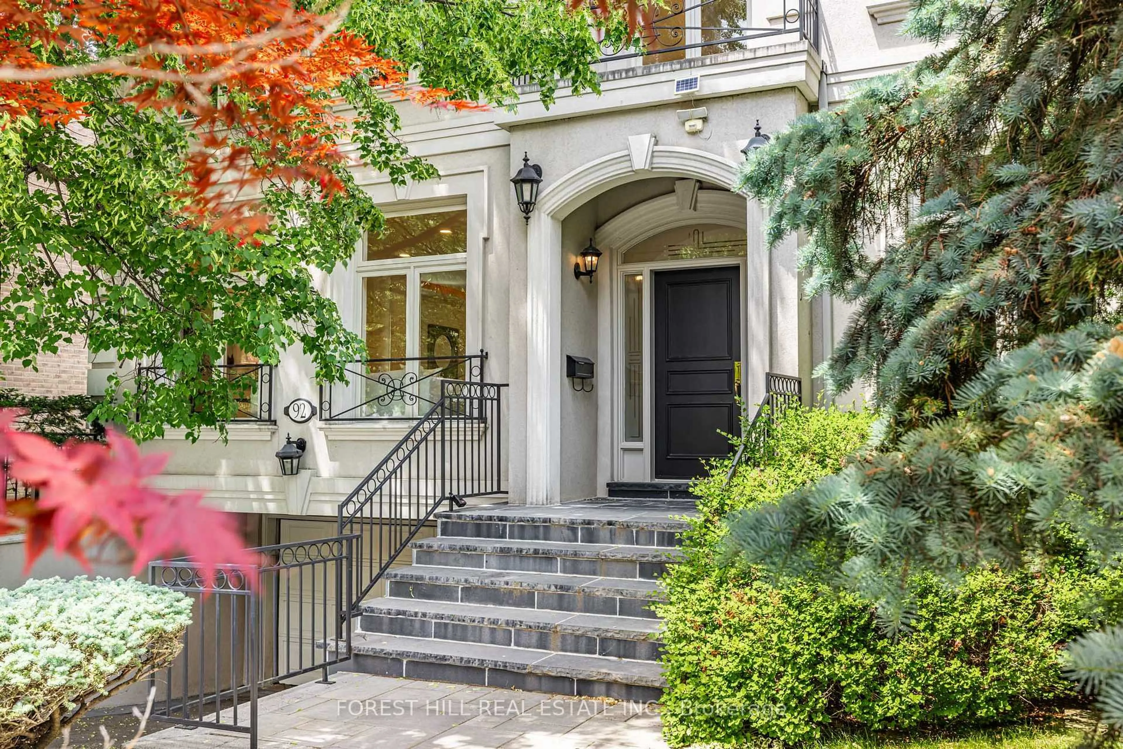 Unknown for 92 Munro Blvd, Toronto Ontario M2P 1C4
