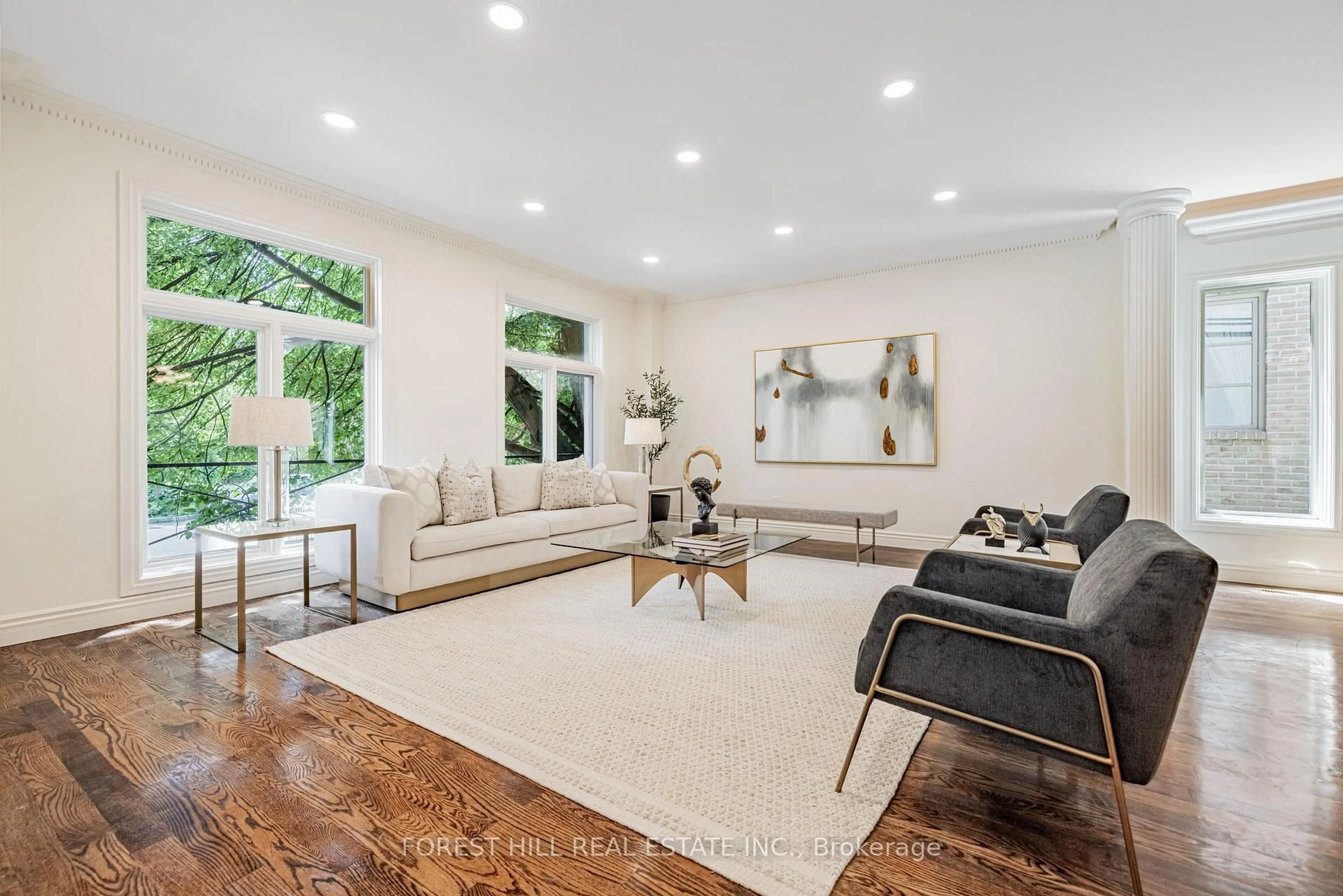 Living room with furniture, unknown for 92 Munro Blvd, Toronto Ontario M2P 1C4