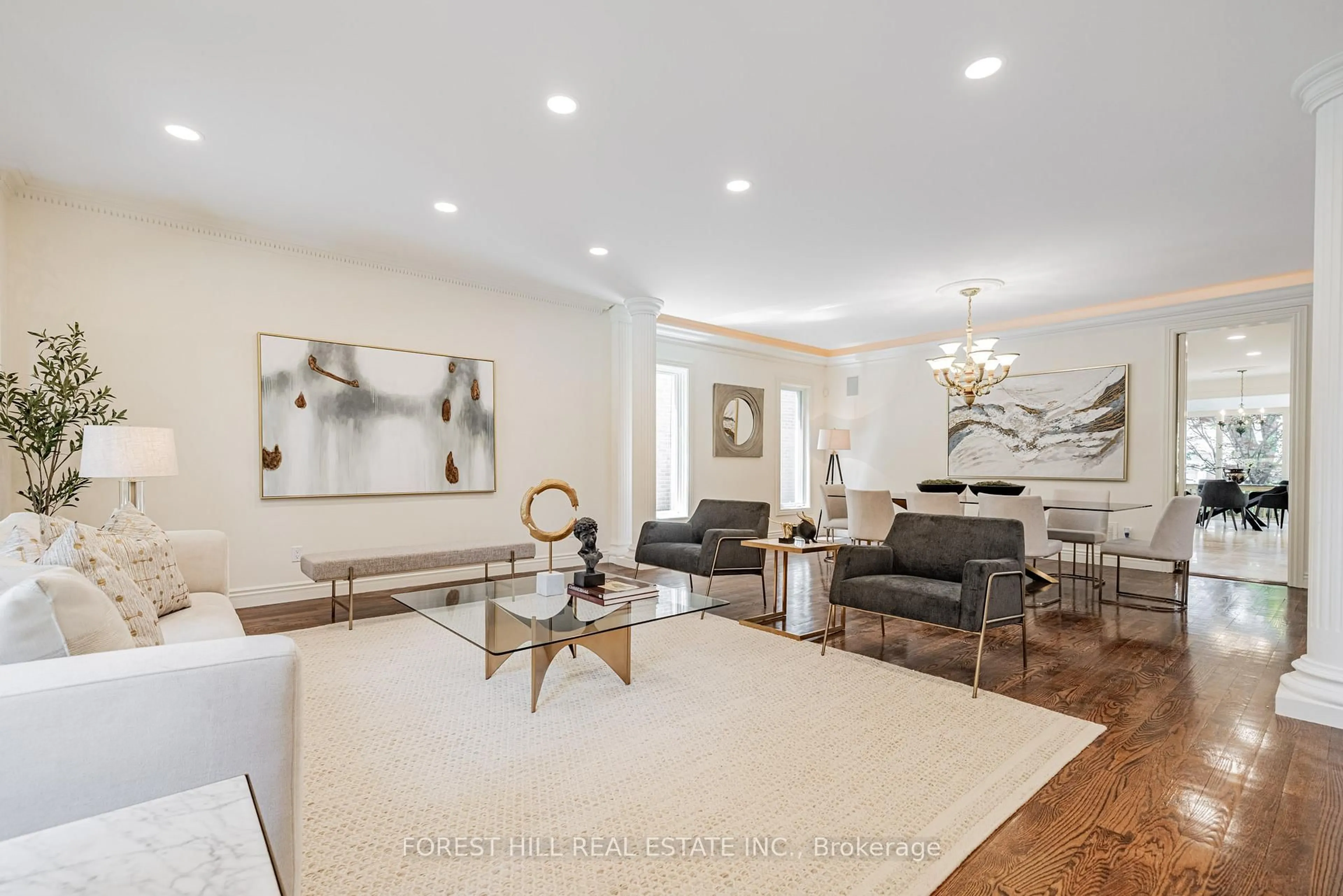 Living room with furniture, unknown for 92 Munro Blvd, Toronto Ontario M2P 1C4