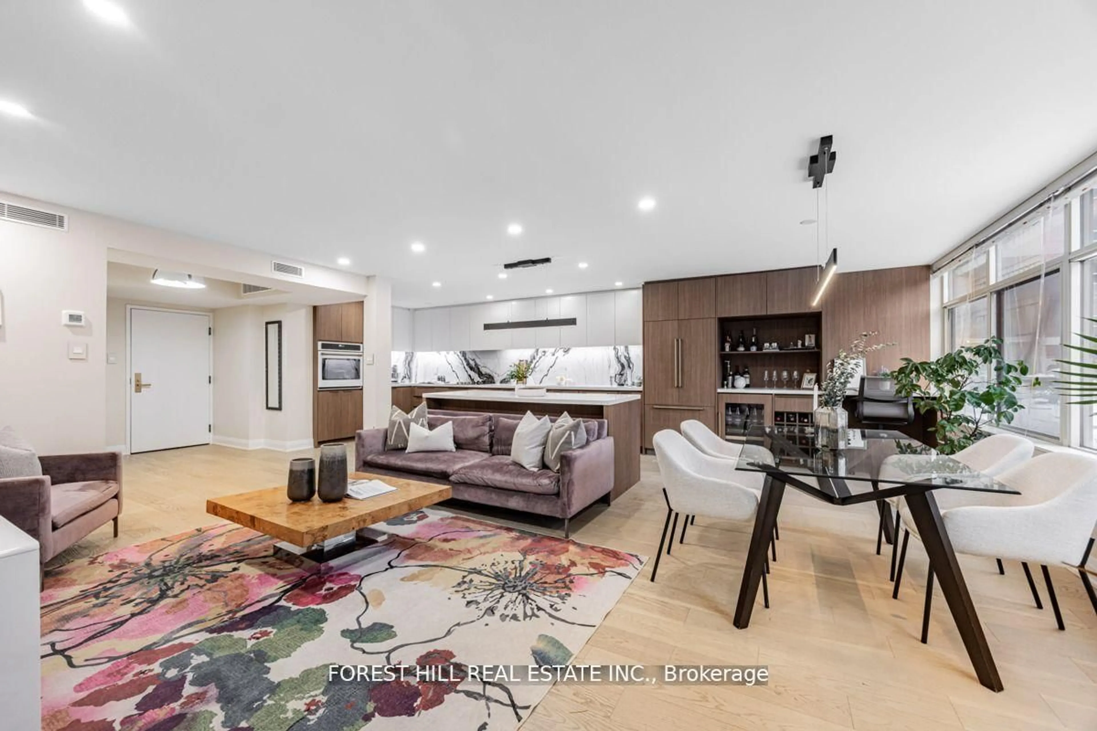 Living room with furniture, unknown for 900 Yonge St #201, Toronto Ontario M4W 3P5