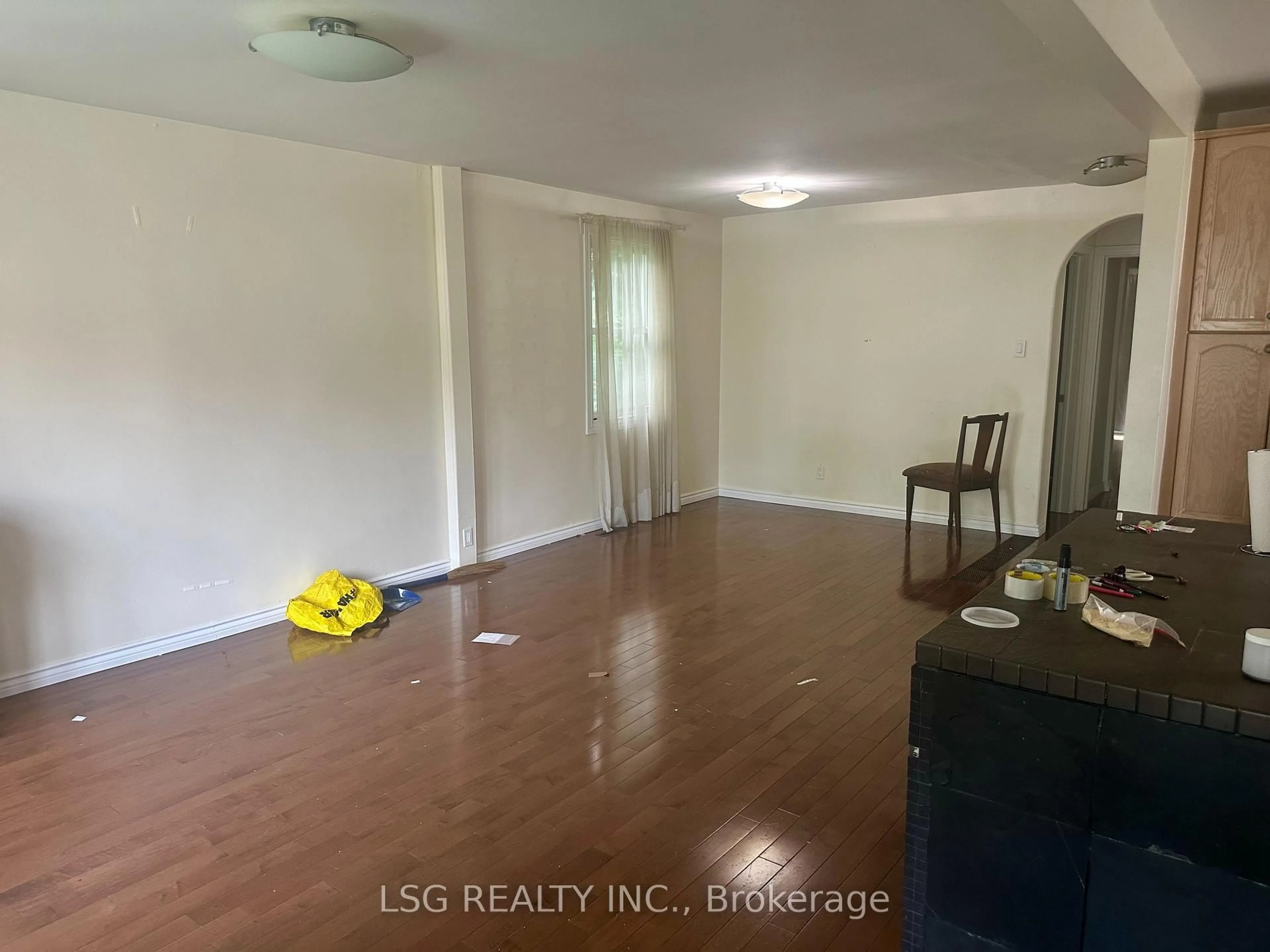 A pic of a room for 107 Elmhurst Ave, Toronto Ontario M2N 1R7