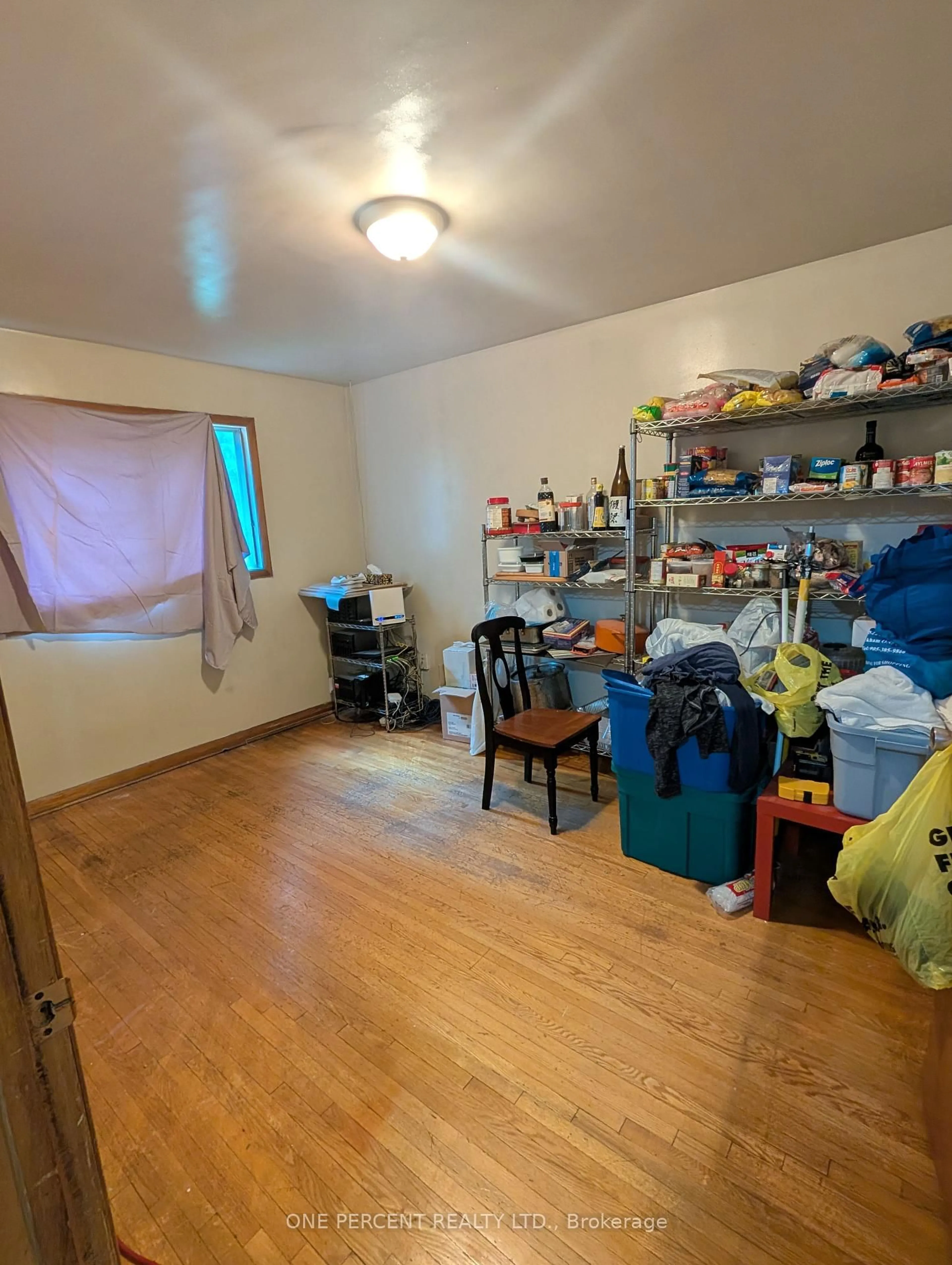 A pic of a room for 87 Lippincott St, Toronto Ontario M5S 2P2