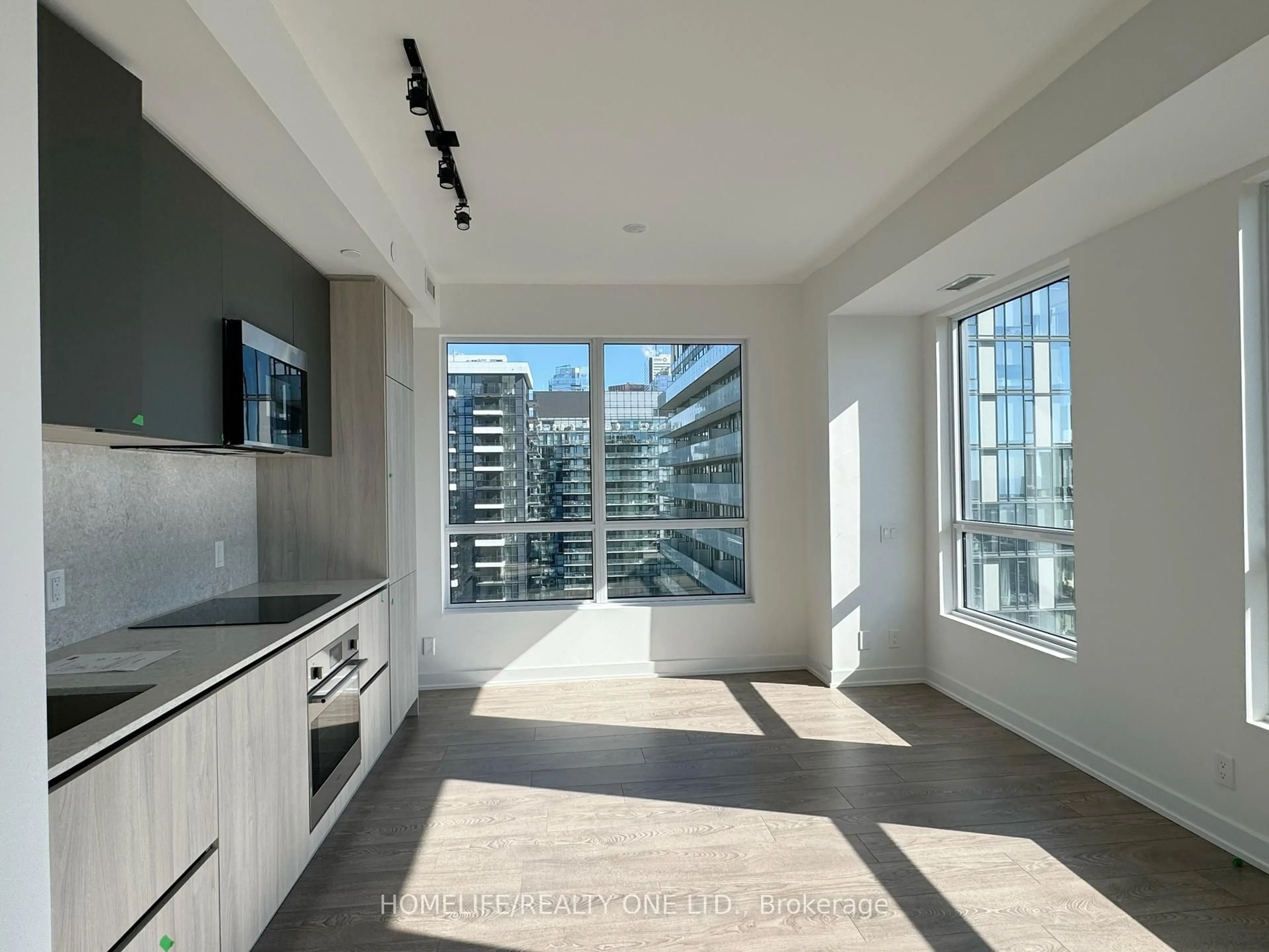 Unknown for 108 Peter St #4106, Toronto Ontario M5V 2G7