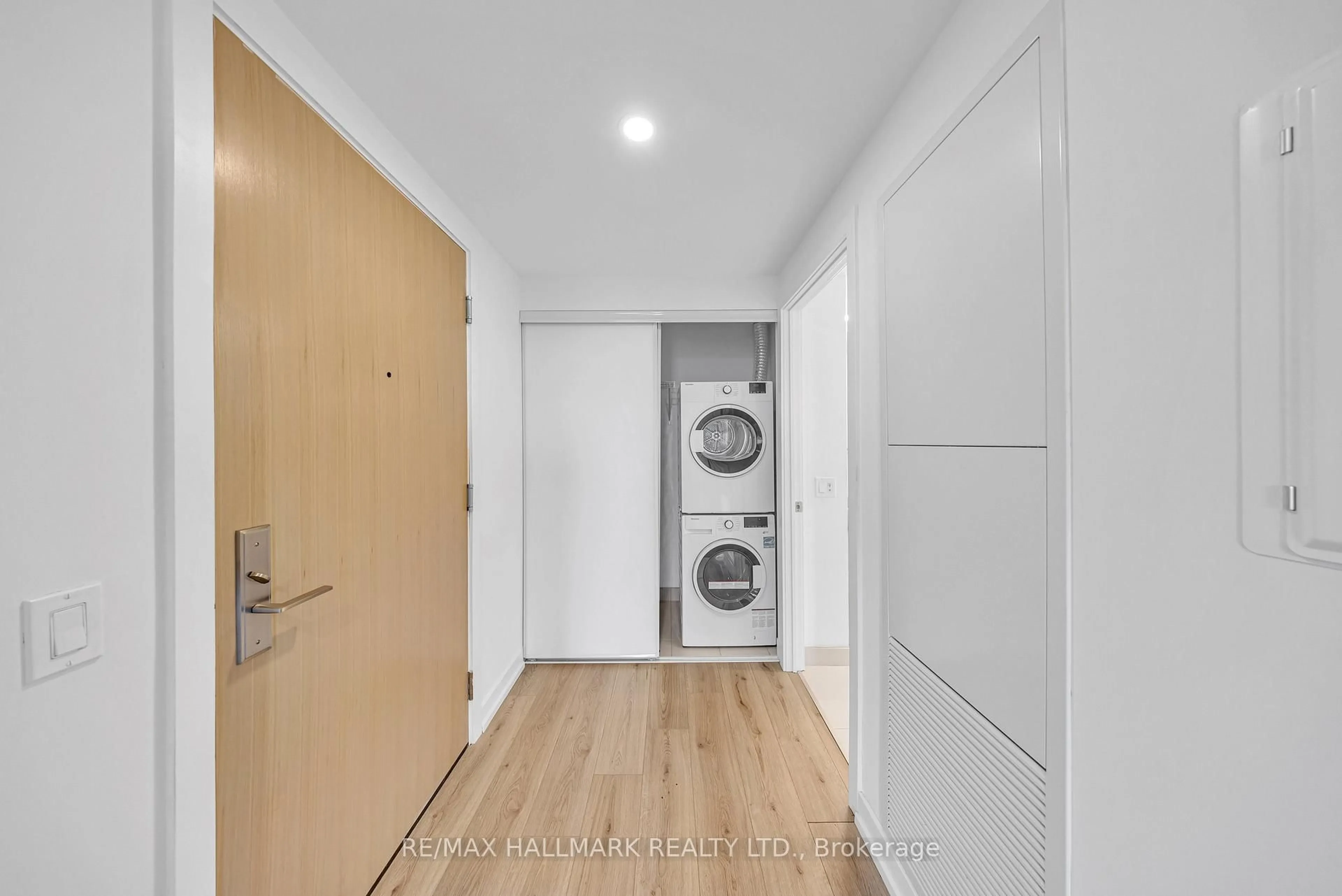 Unknown for 395 Bloor St #2607, Toronto Ontario M4W 1H7