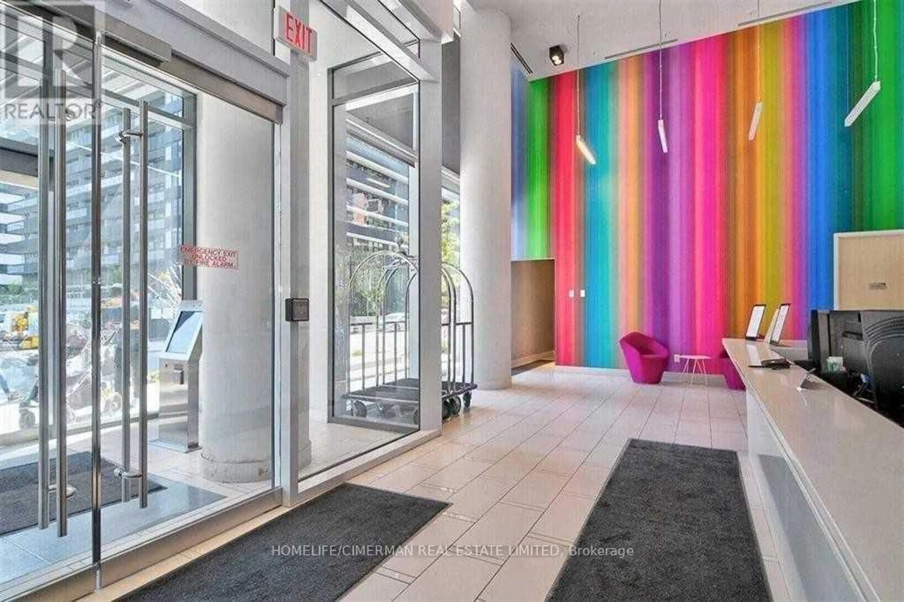 Indoor foyer for 30 Roehampton Ave #2603, Toronto Ontario M4P 0B9