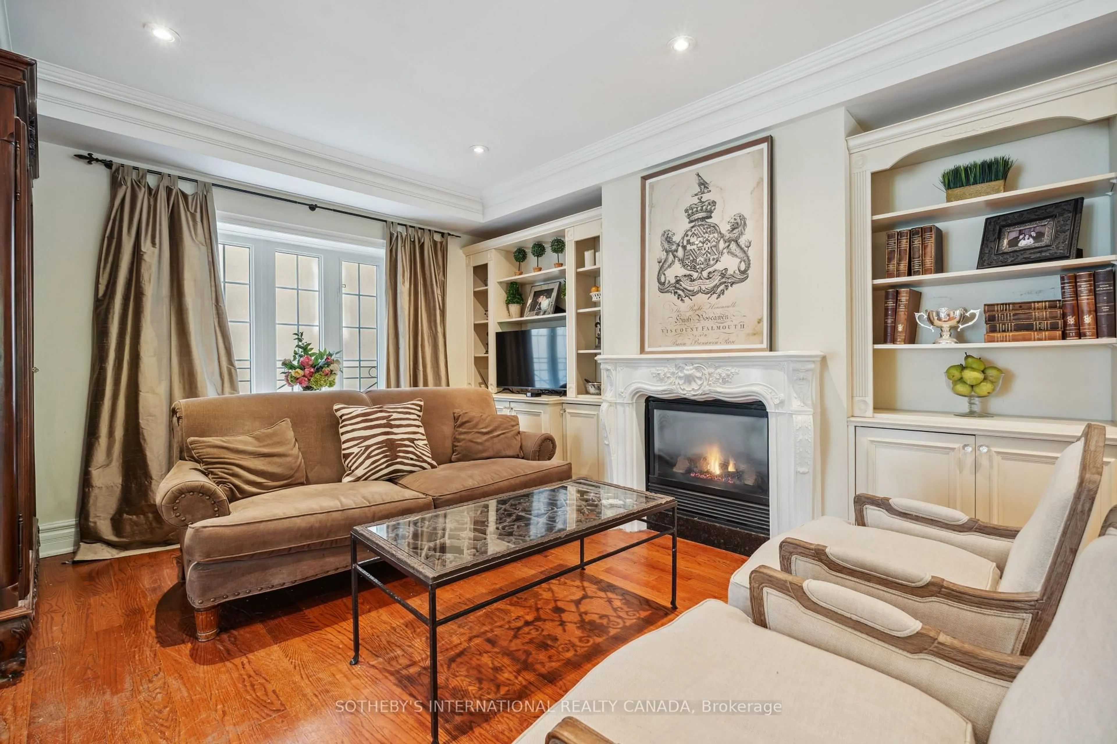 Living room with furniture, unknown for 16 Relmar Rd #1, Toronto Ontario M5P 2Y5