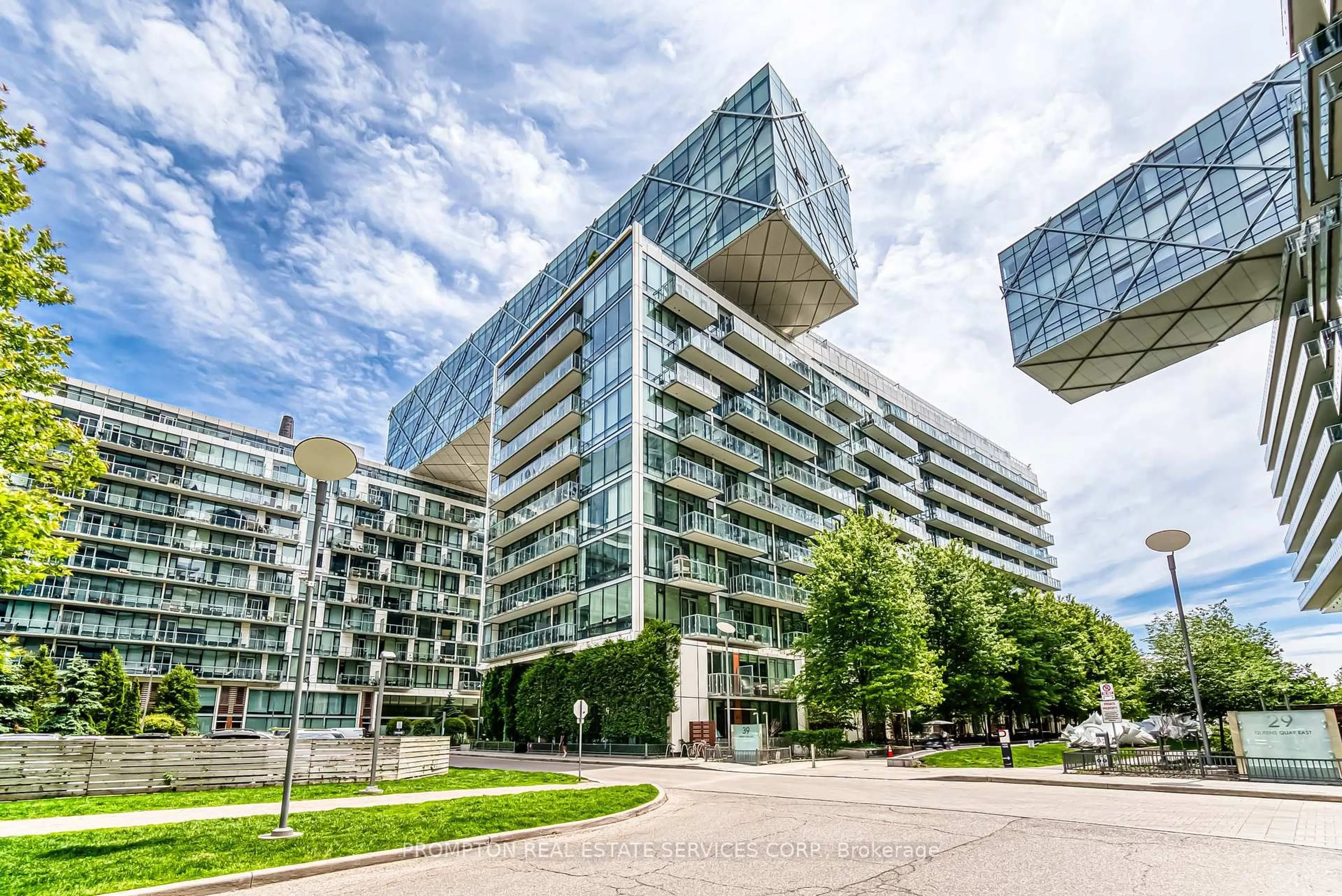 Unknown for 39 Queens Quay #503, Toronto Ontario M5E 0A5