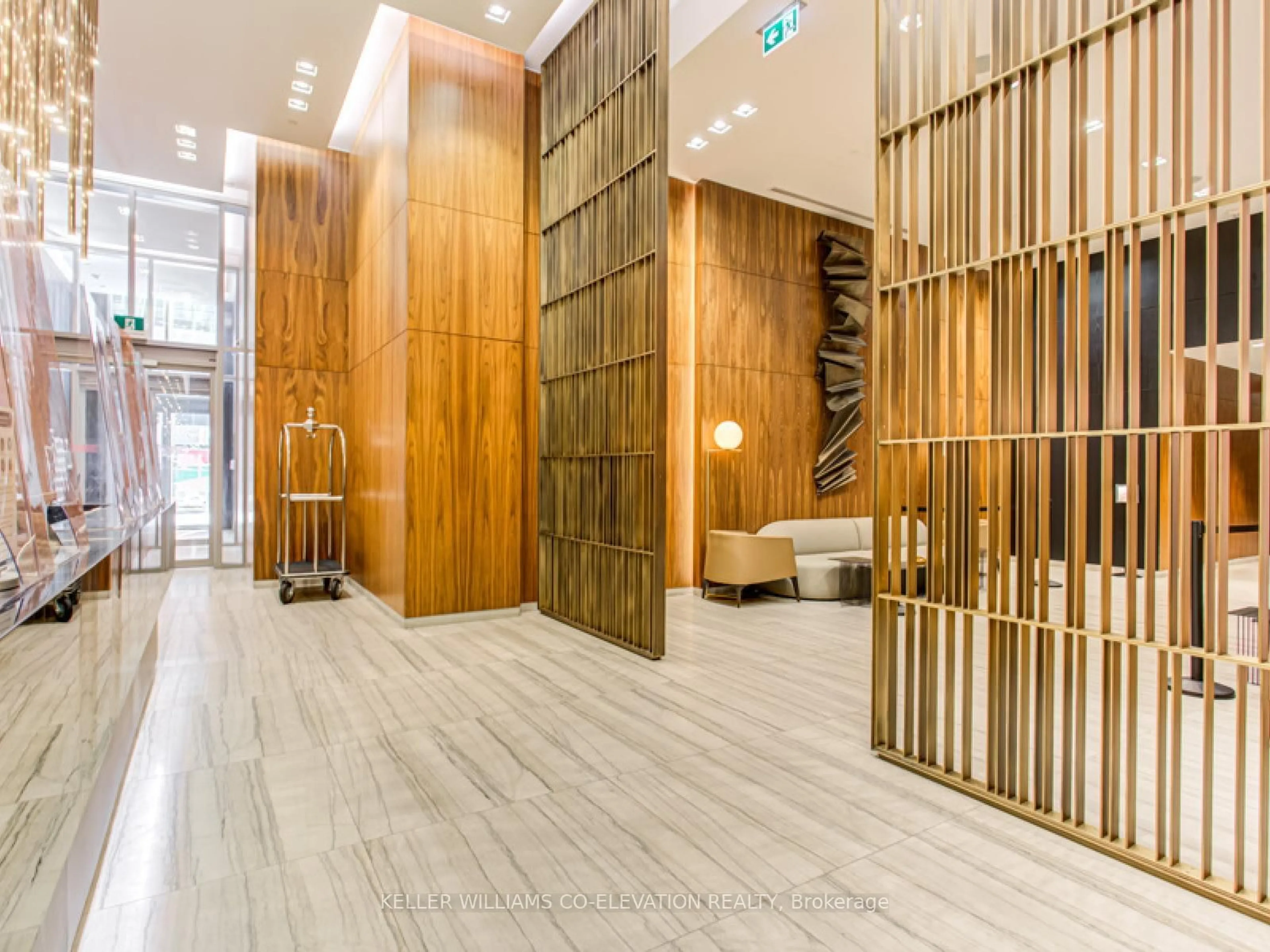 Indoor foyer for 8 Eglinton Ave #1003, Toronto Ontario M4P 0C1