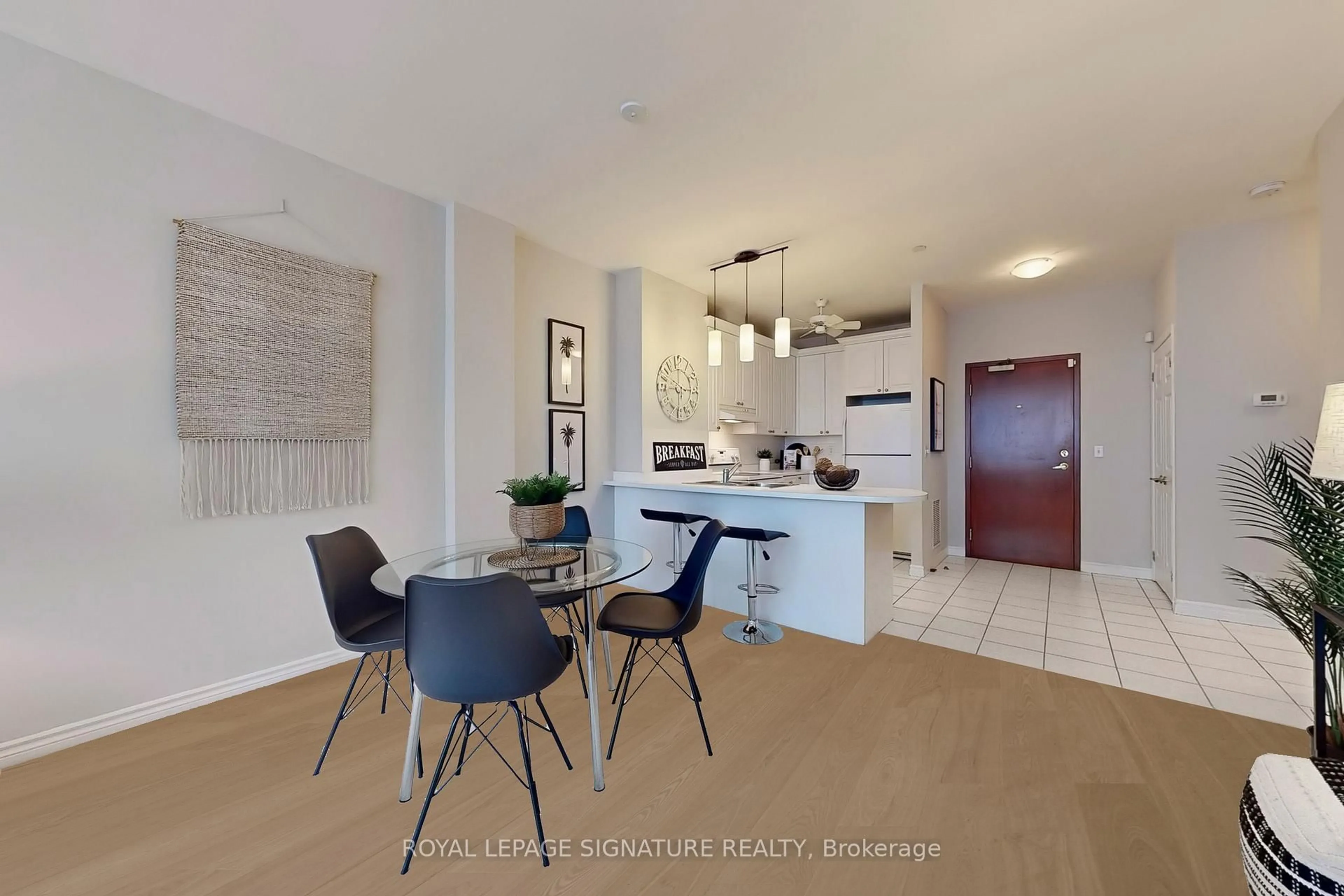 Unknown for 980 Yonge St #209, Toronto Ontario M4W 3V8