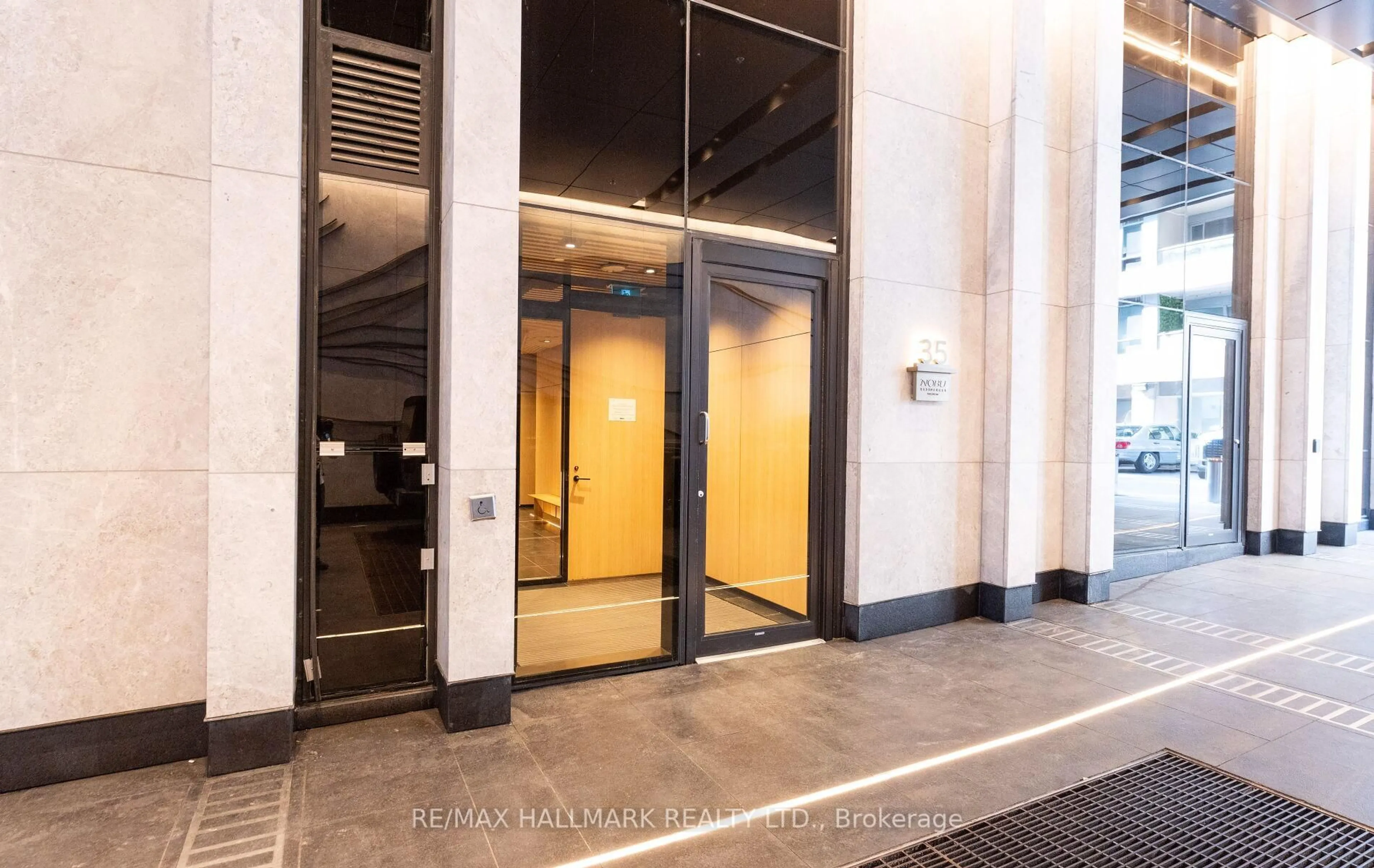 Indoor foyer for 35 Mercer St #1114, Toronto Ontario M5V 1H2