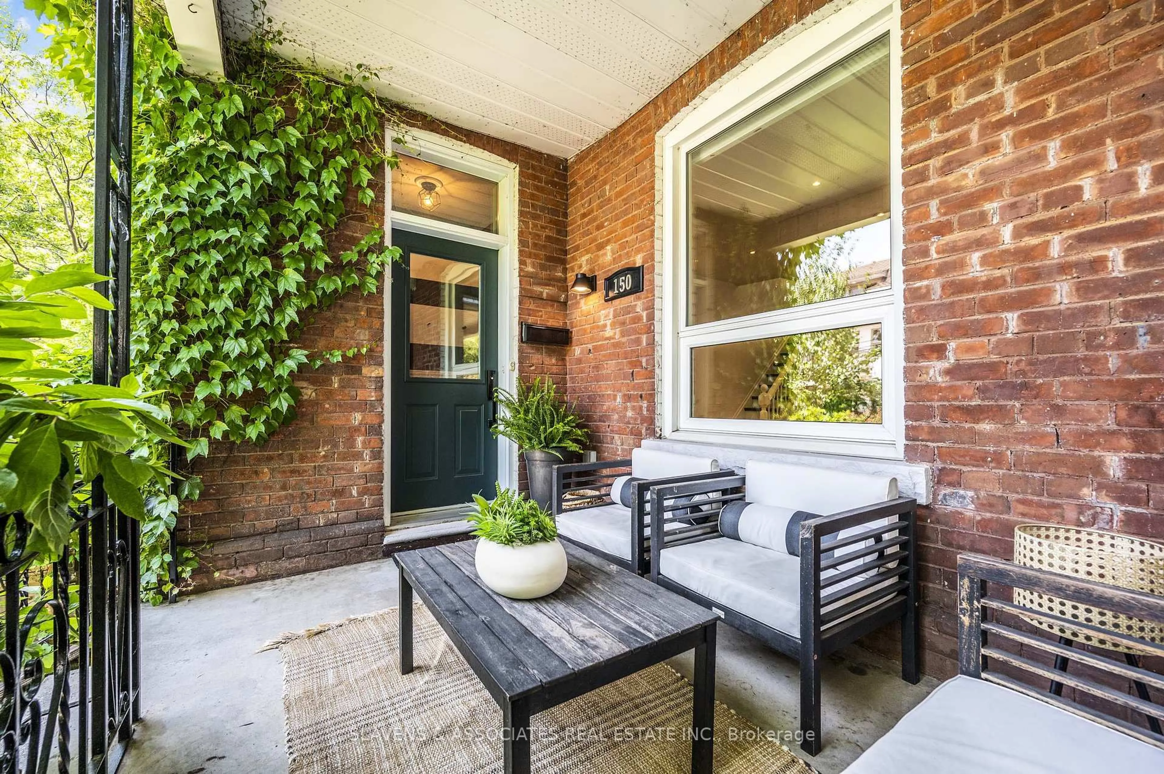 Patio, street for 150 Gore Vale Ave, Toronto Ontario M6J 2R6
