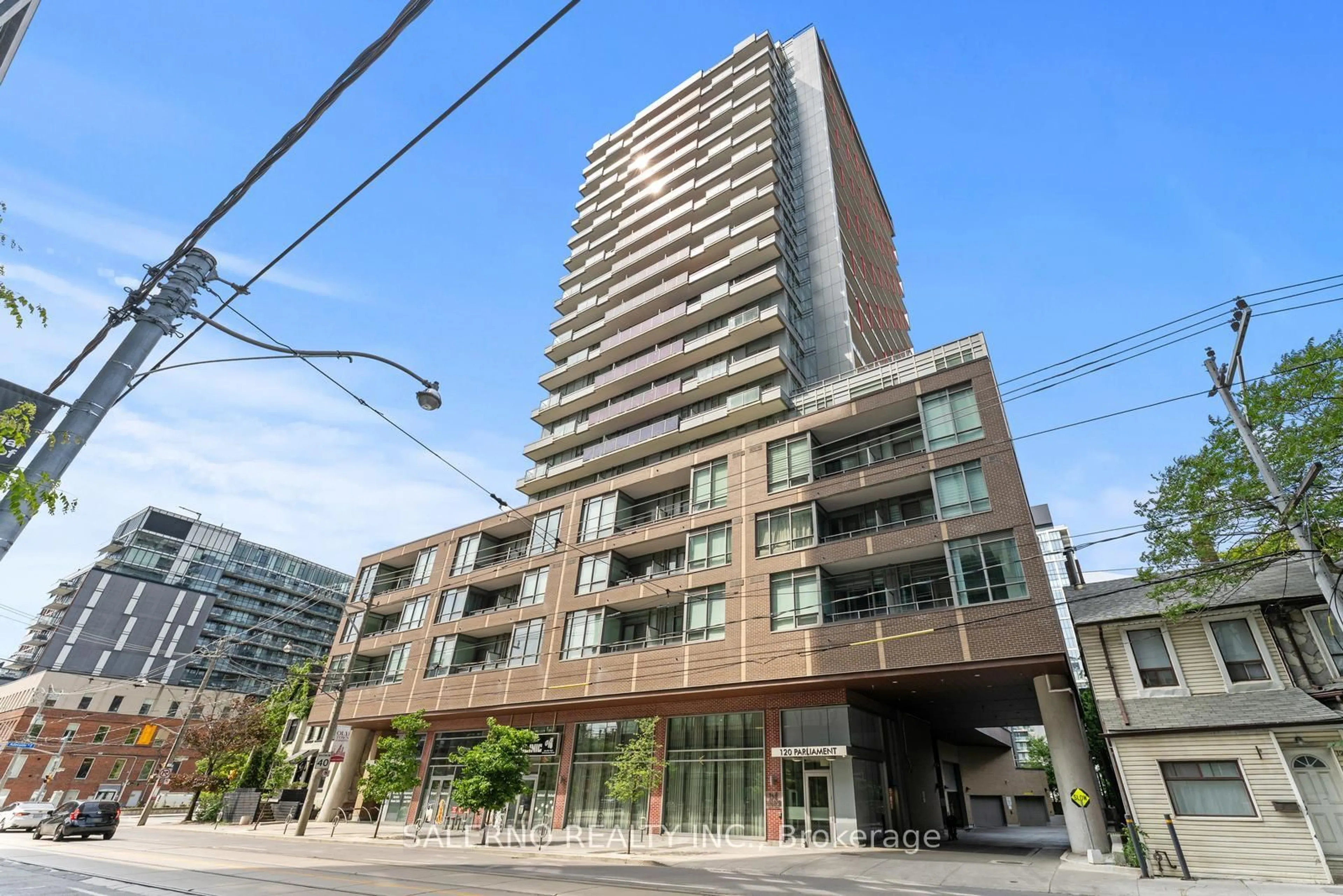 Indoor foyer for 120 Parliament St #510, Toronto Ontario M5A 2Y8