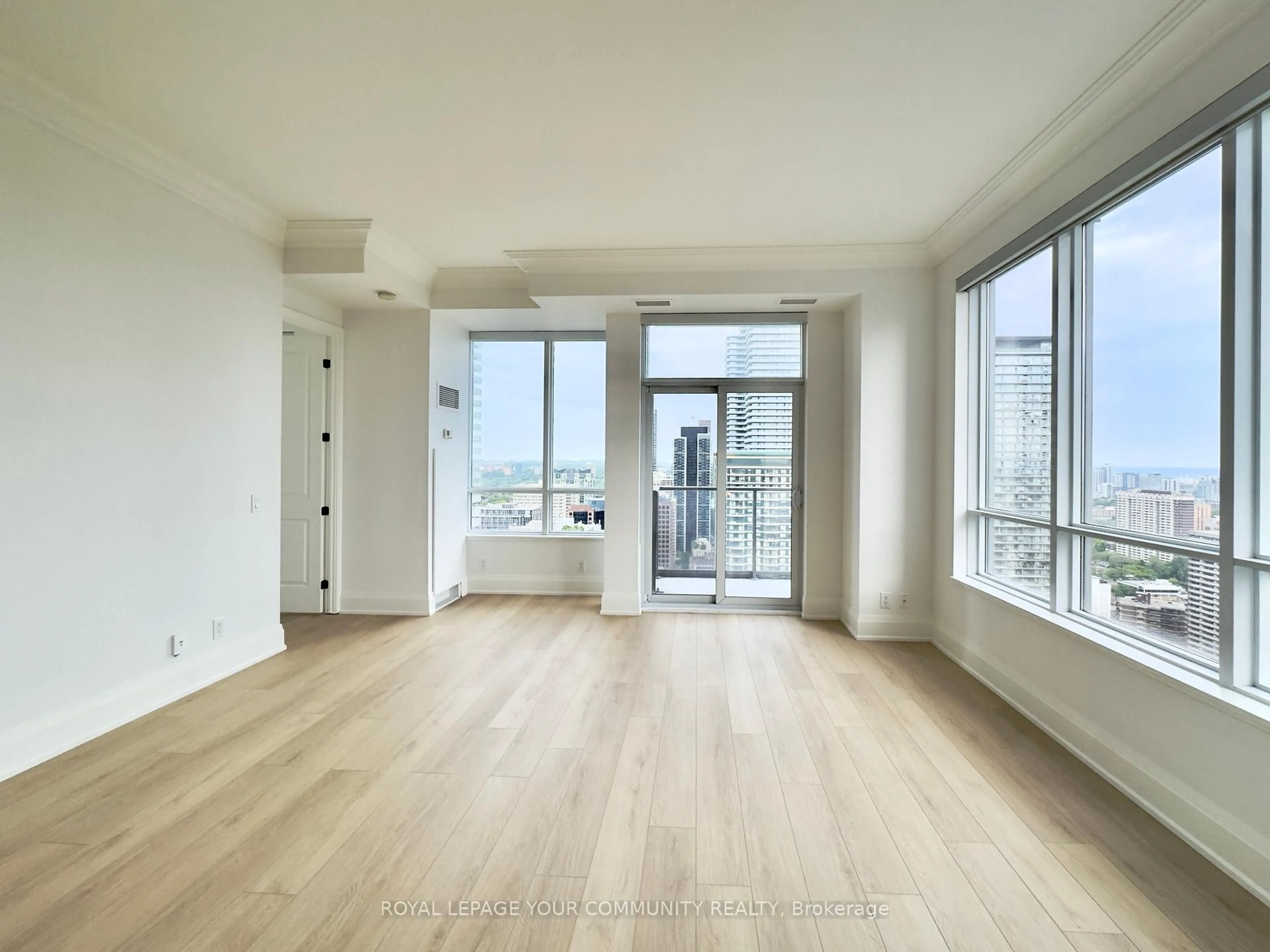 A pic of a room for 21 Balmuto St #3202, Toronto Ontario M4Y 1W4
